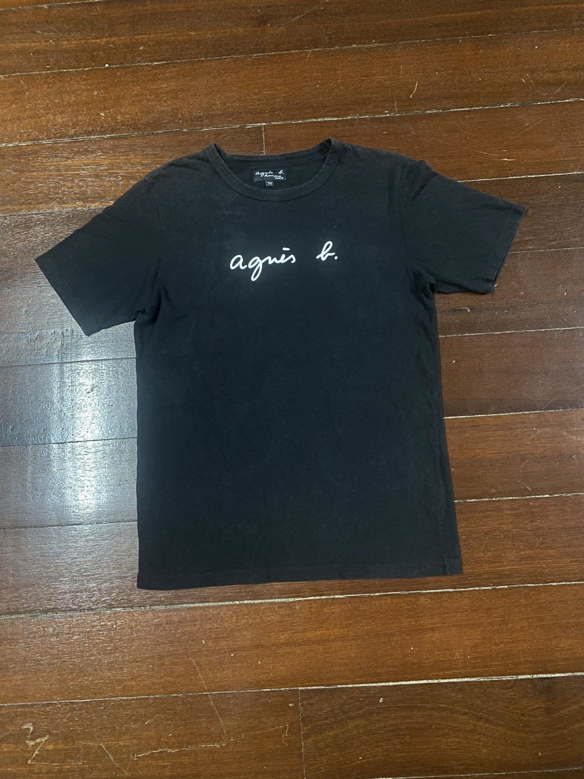 agnes b. Agnes b authentic Big logo spell out box logo tee Size US S / EU 44-46 / 1 - 1 Thumbnail