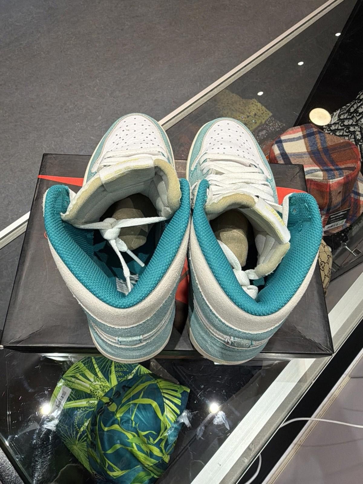 Nike Jordan 1 Retro High OG 555088-311 Size 8.5 Turbo Green Size US 8.5 / EU 41-42 - 12 Thumbnail