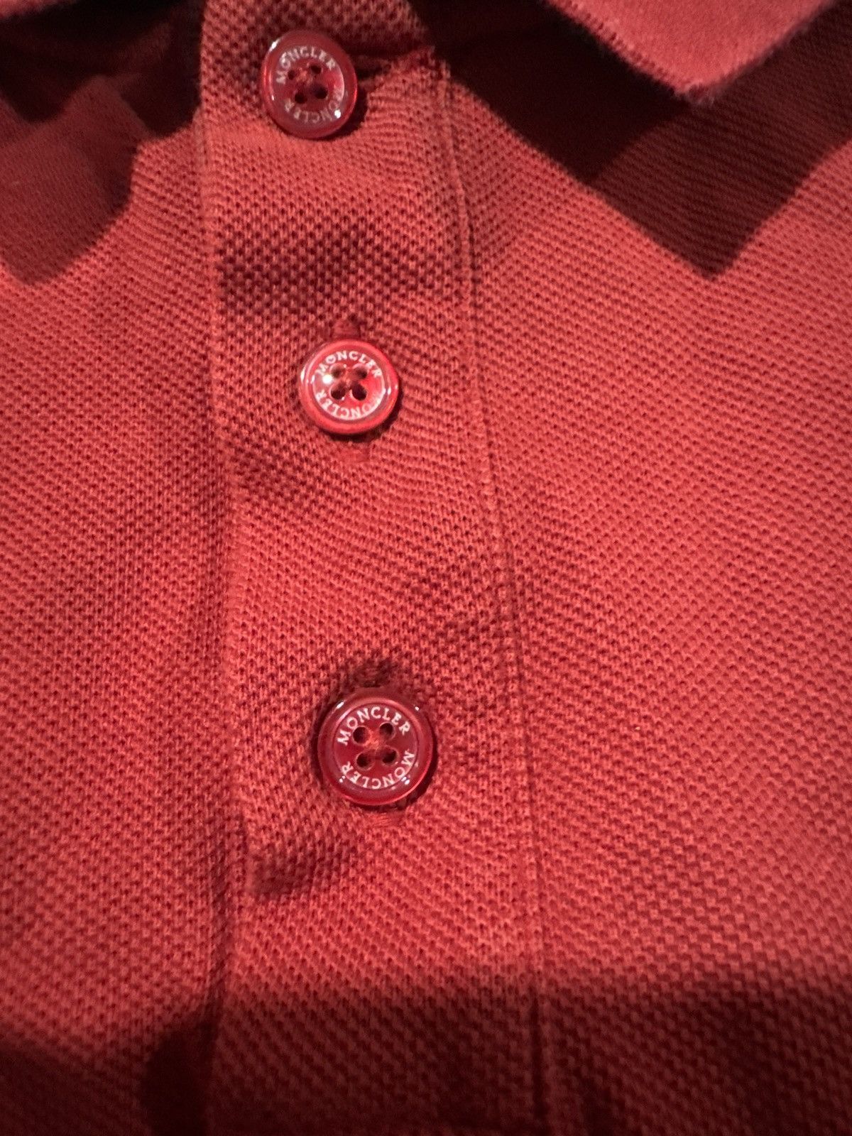 Moncler red moncler polo Size US M / EU 48-50 / 2 - 2 Thumbnail