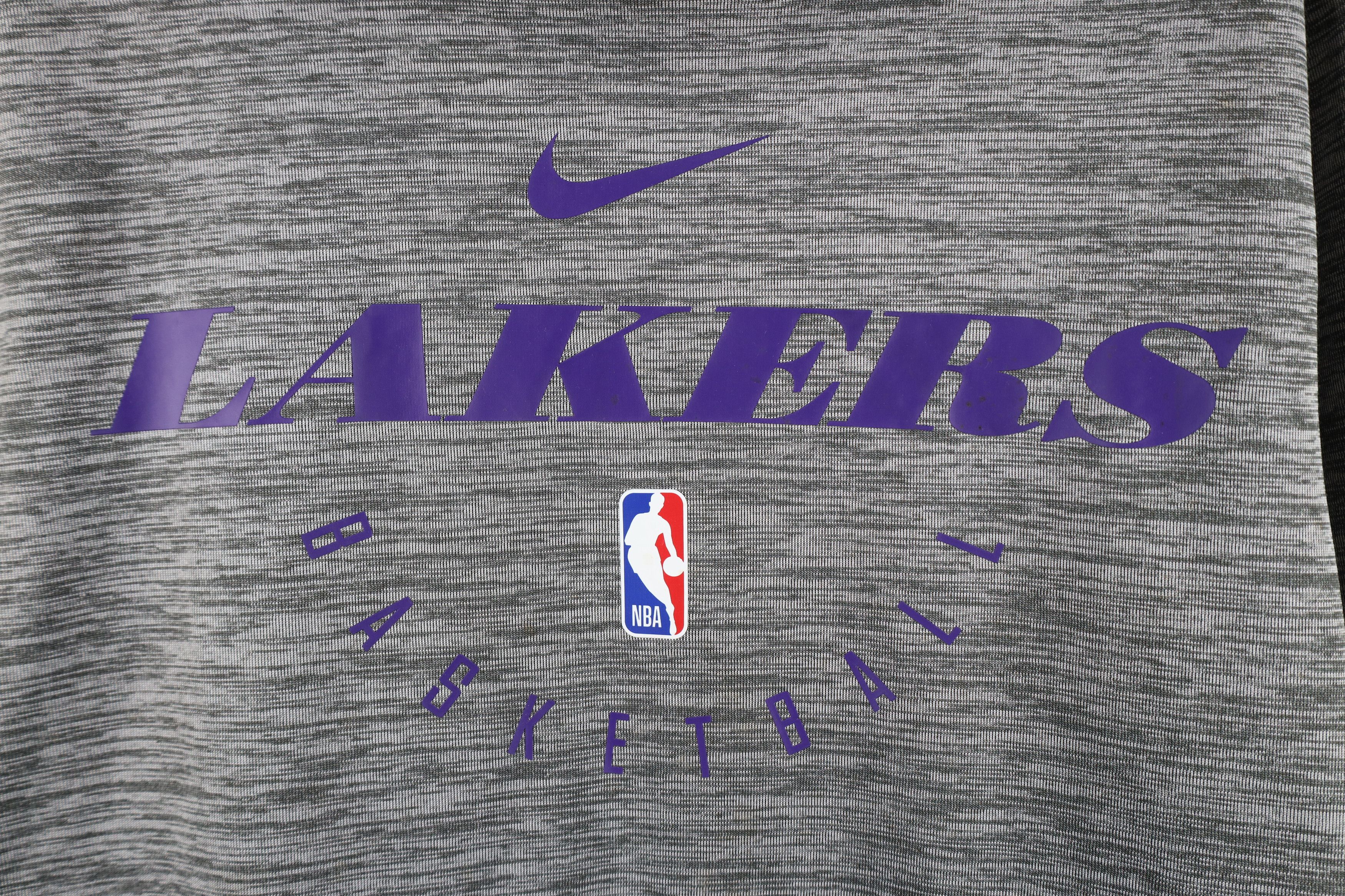 Nike × Vintage Nike NBA Authentics Lakers Basketball Hoodie Sweatshirt Size US S / EU 44-46 / 1 - 4 Thumbnail
