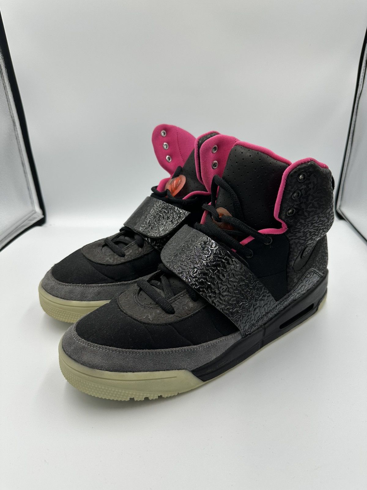 Kanye West × Nike Nike Air Yeezy 1 Blink Size US 12 / EU 45 - 1 Thumbnail