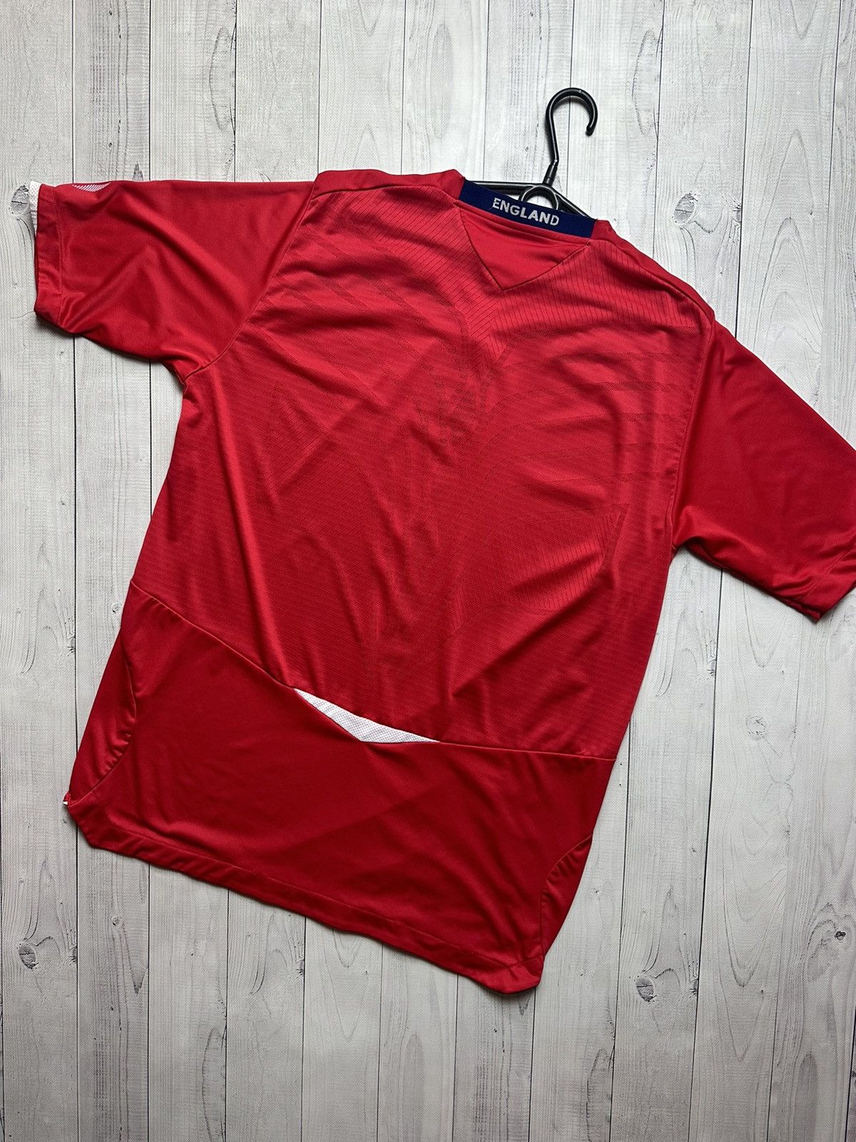 Umbro × Vintage Vintage Umbro England size Xl red soccer jersey Size US XL / EU 56 / 4 - 10 Thumbnail