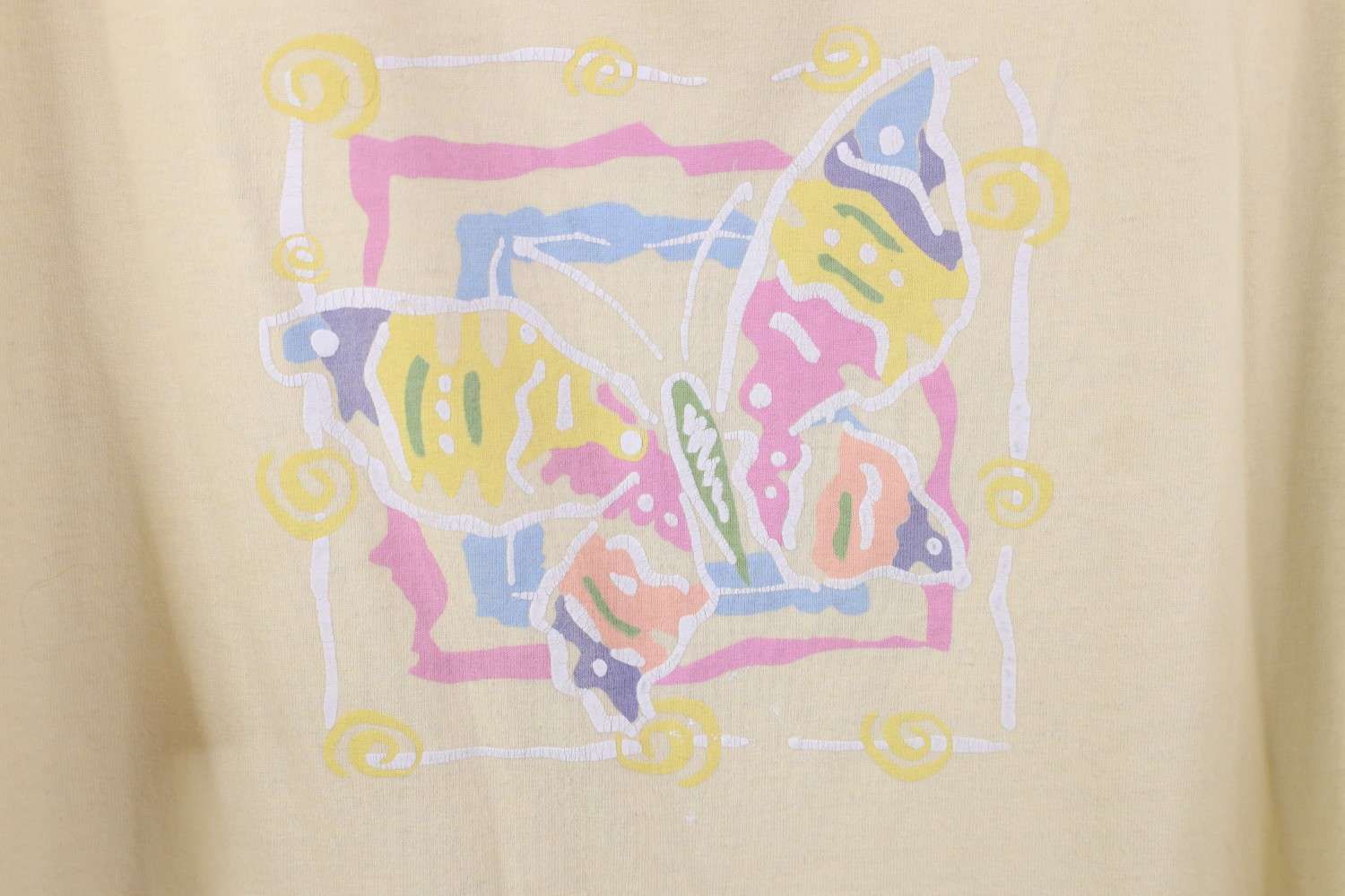 Vintage Vintage 90s Streetwear Babydoll Butterfly Art T-Shirt Yellow Size XL / US 12-14 / IT 48-50 - 4 Thumbnail