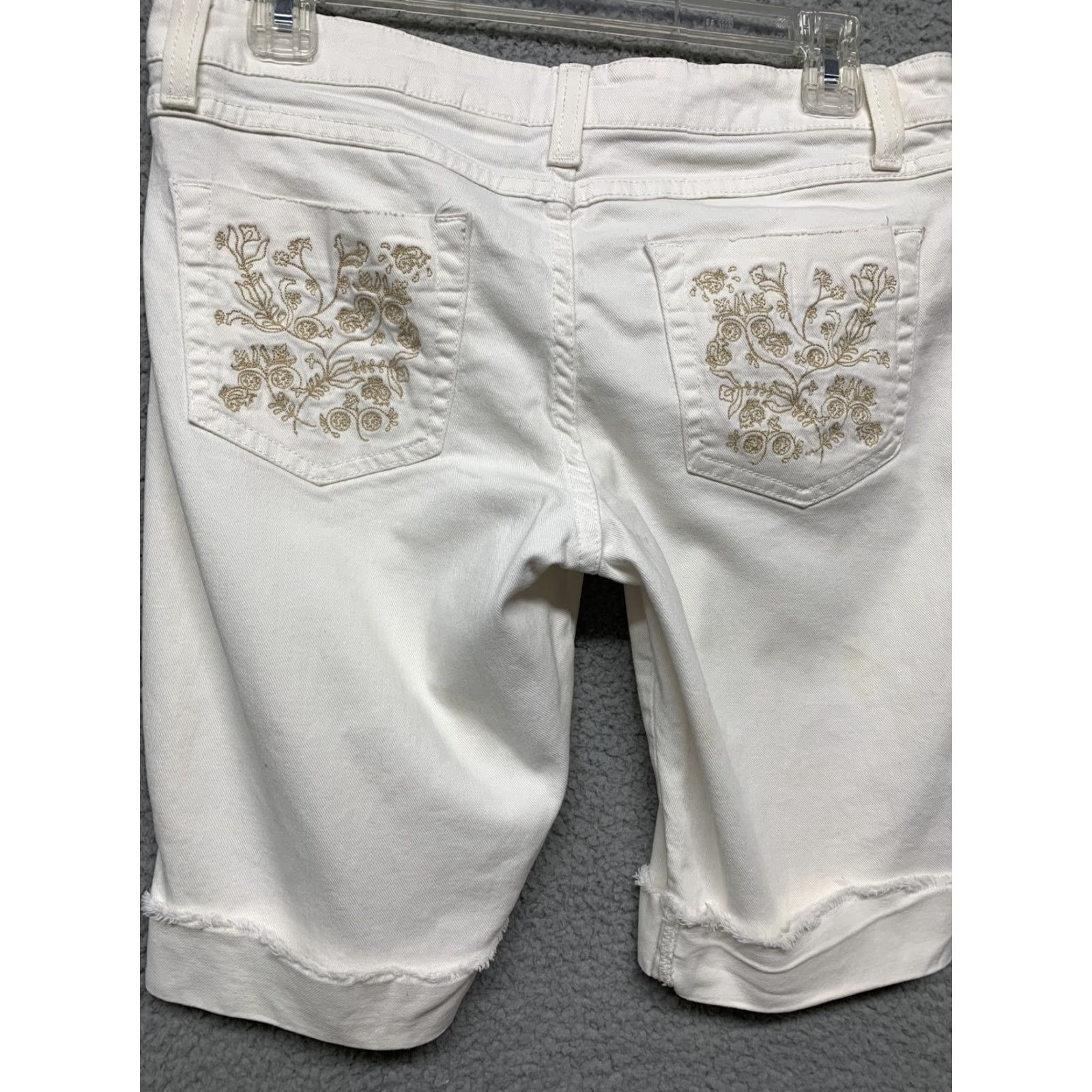 Vintage Nobo Shorts Women's/Junior’s Size 11 White 6 Pockets Gold Stitching-Back Pockets Shirt Size 32" / US 10 / IT 46 - 5 Thumbnail