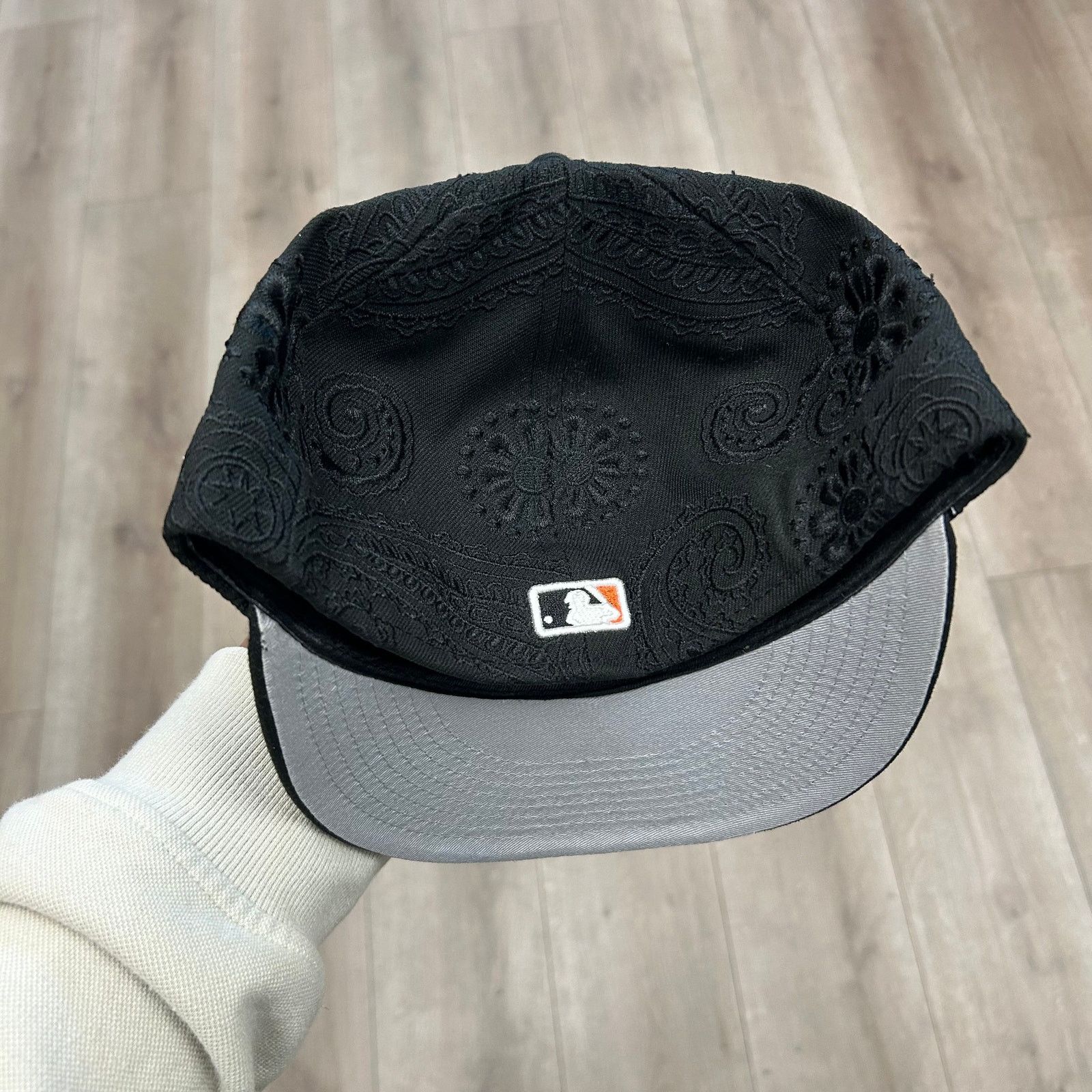 New Era New Era San Francisco Giants Paisley Swirl fitted hat 7 1/8 Size ONE SIZE - 4 Thumbnail