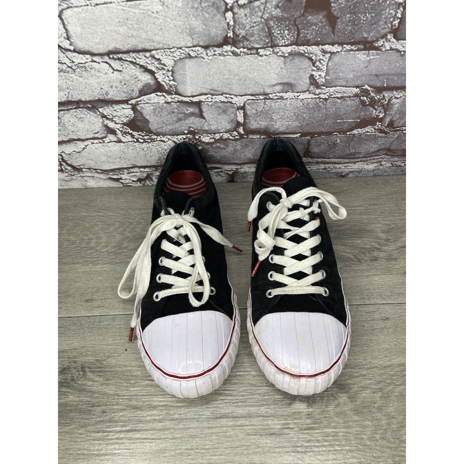 Red Bull Red Ball Jets ‘51 Black & White Canvas Low Top Sneakers Shoe Size US 10 / EU 43 - 3 Thumbnail