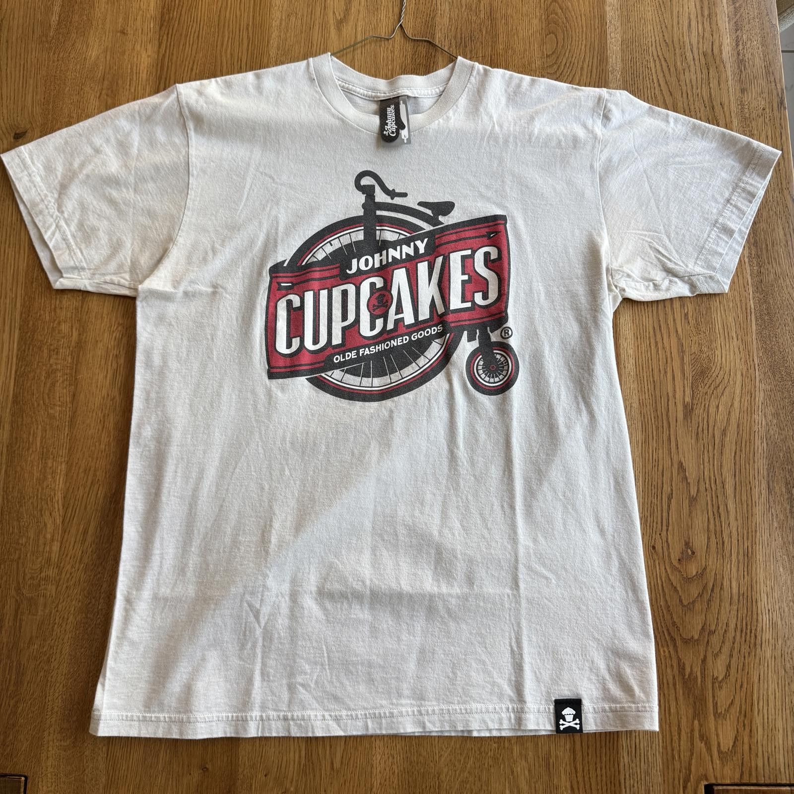 Johnny Cupcakes Johnny Cupcakes Big Bike Large Graphic T-Shirt Size US L / EU 52-54 / 3 - 1 Thumbnail
