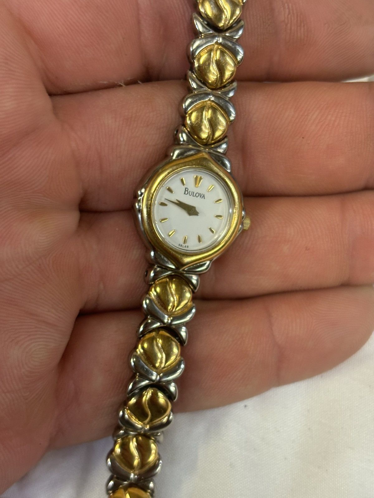 Bulova Vintage Bulova T7 2-Tone Wonens Watch! New Battery! Size ONE SIZE - 4 Thumbnail