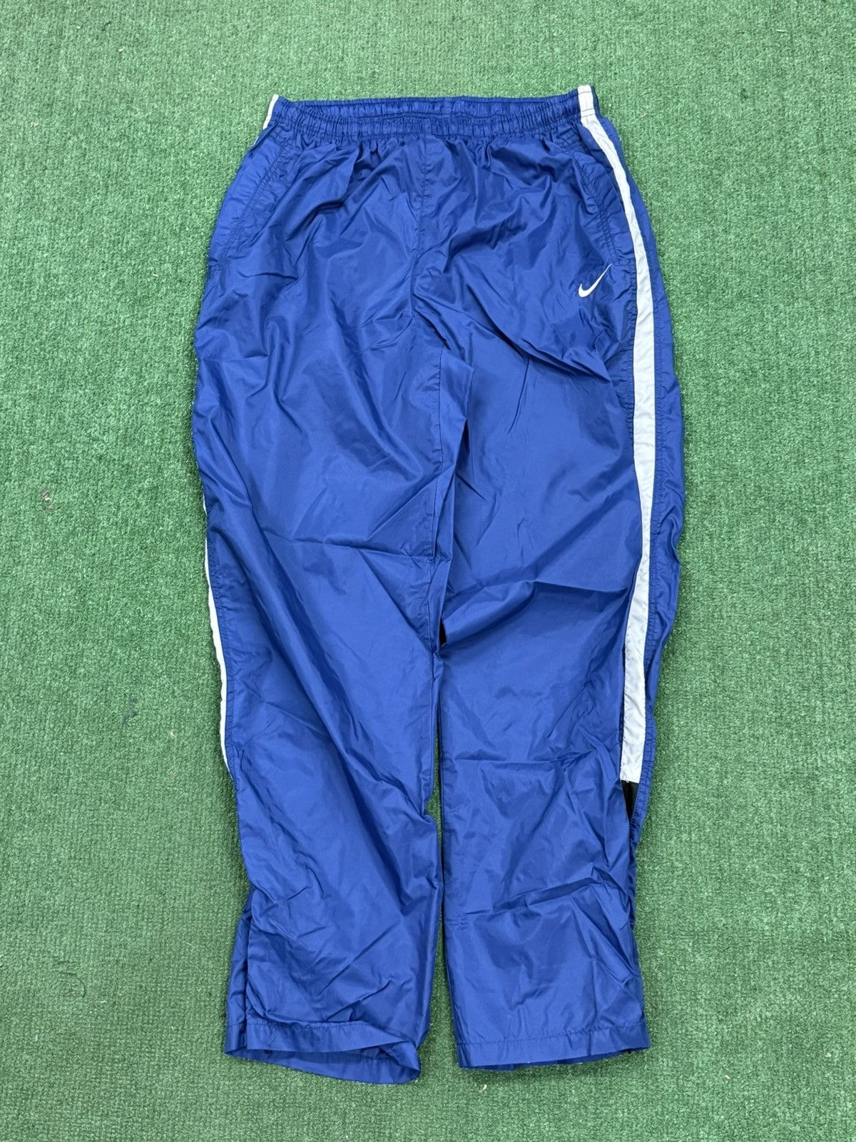 Nike Vintage Y2K Nike Silver Tag Swoosh Baggy Track Pants Size US 34 / EU 50 - 1 Thumbnail
