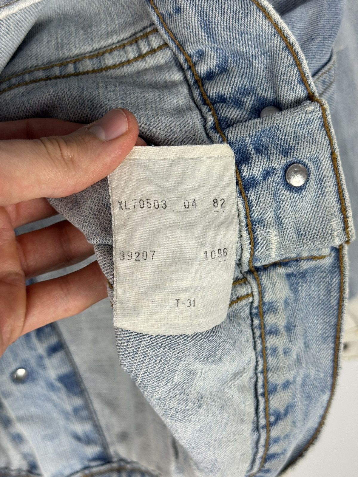 Levi's Vintage Distressed Levi’s Washed Denim Custom Made Jacket Size US XL / EU 56 / 4 - 22 Thumbnail