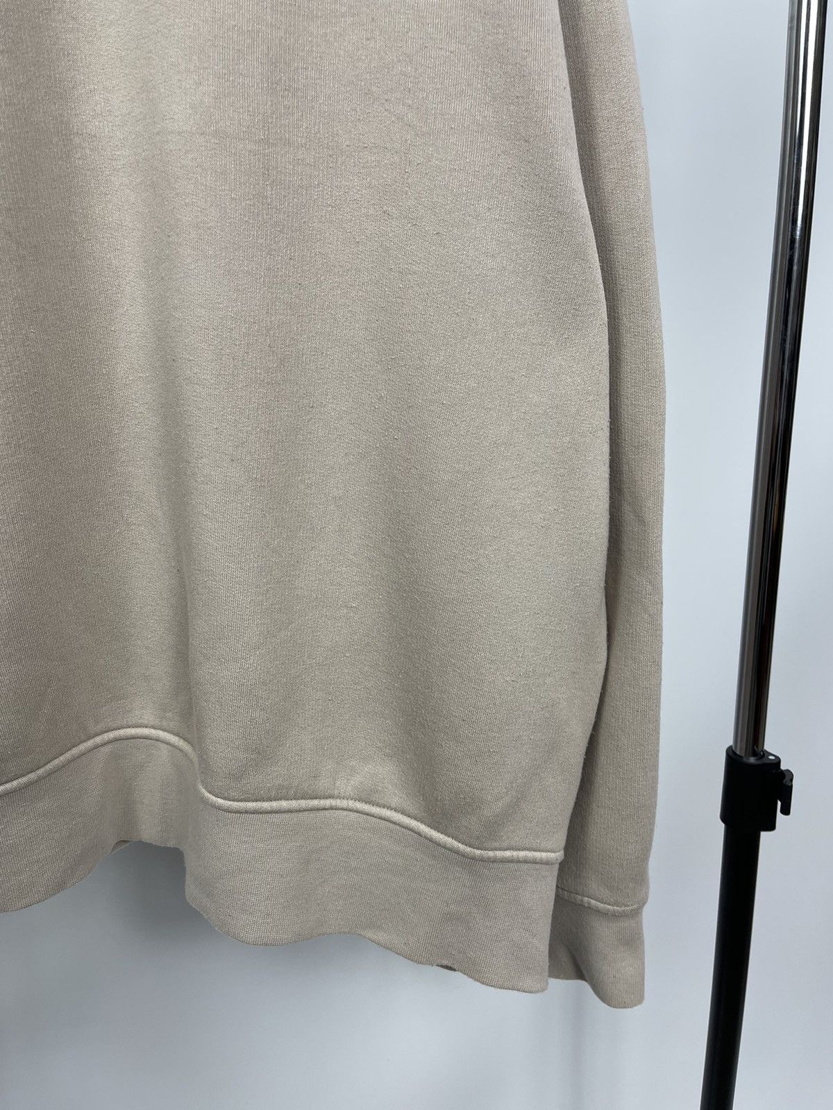 Acne Studios Acne Studios Flogho Crewneck Sweatshirt in Pale Beige Size L Size US L / EU 52-54 / 3 - 4 Thumbnail