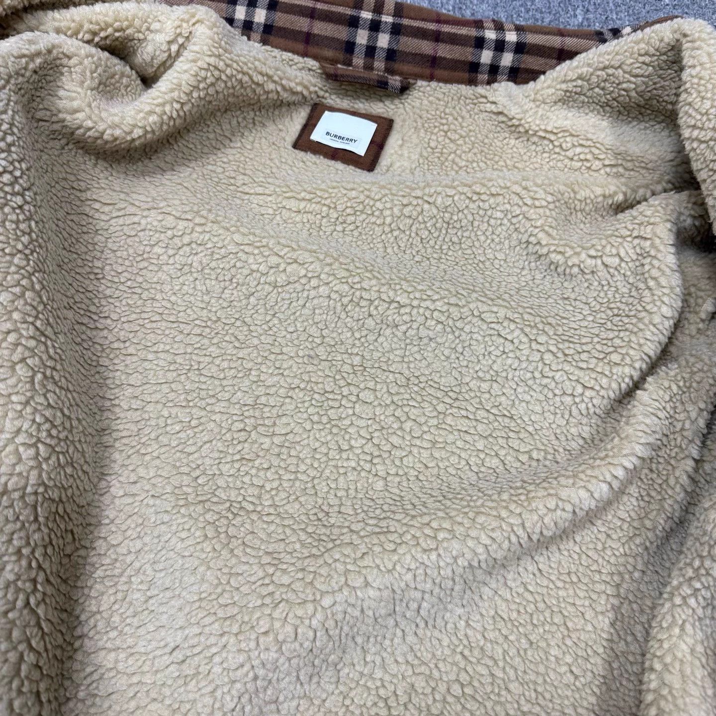 Burberry Burberry Check Lamb Fur Jacket M 99 New Size M / US 6-8 / IT 42-44 - 4 Thumbnail