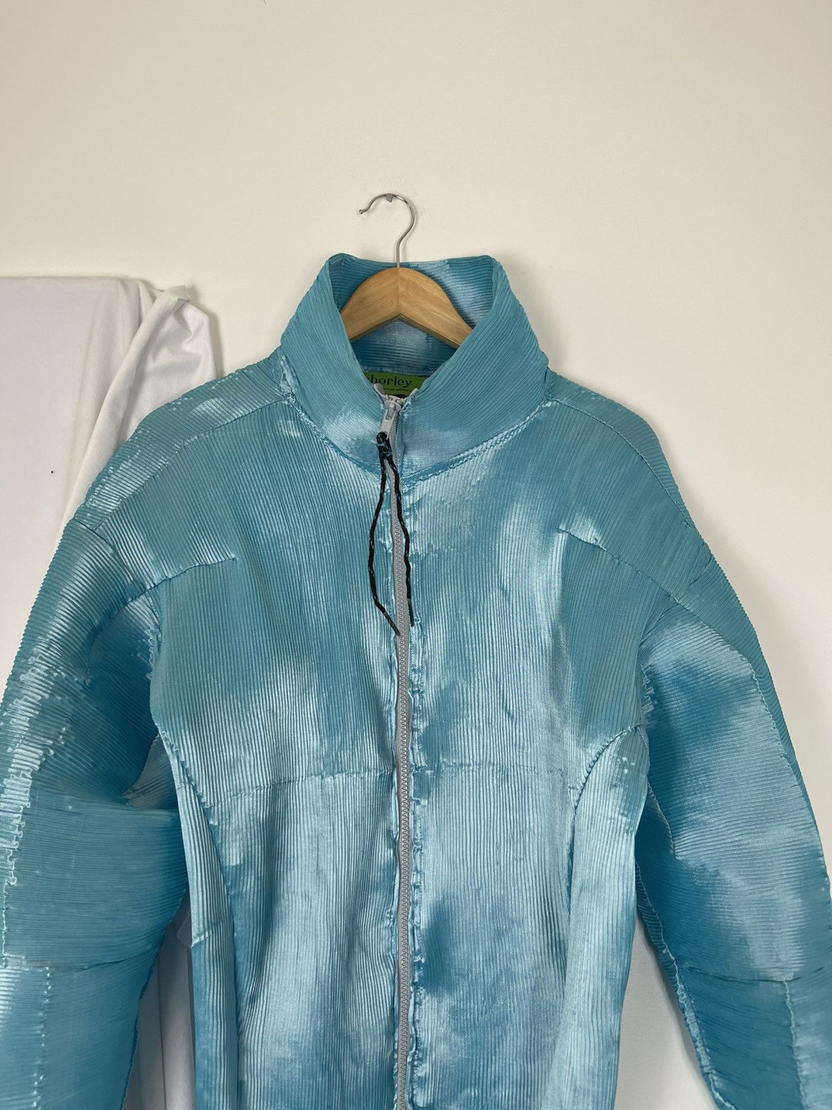 Chorley Convertible 2 way zipper pleated track jacket with darts Size US L / EU 52-54 / 3 - 3 Thumbnail