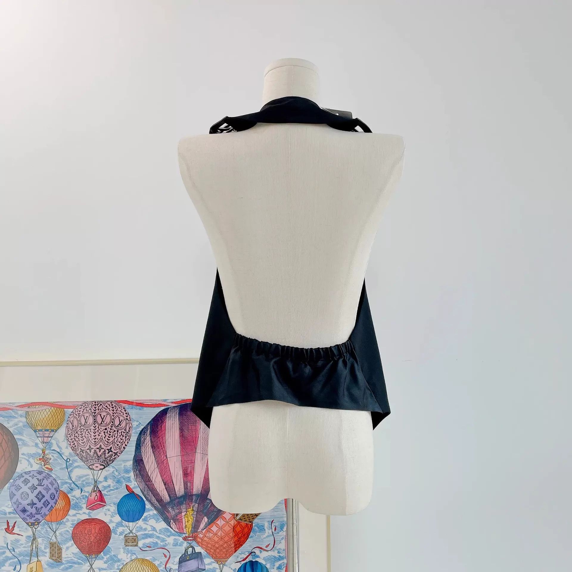 Louis Vuitton LV black vest 36 Size XS / US 0-2 / IT 36-38 - 2 Thumbnail