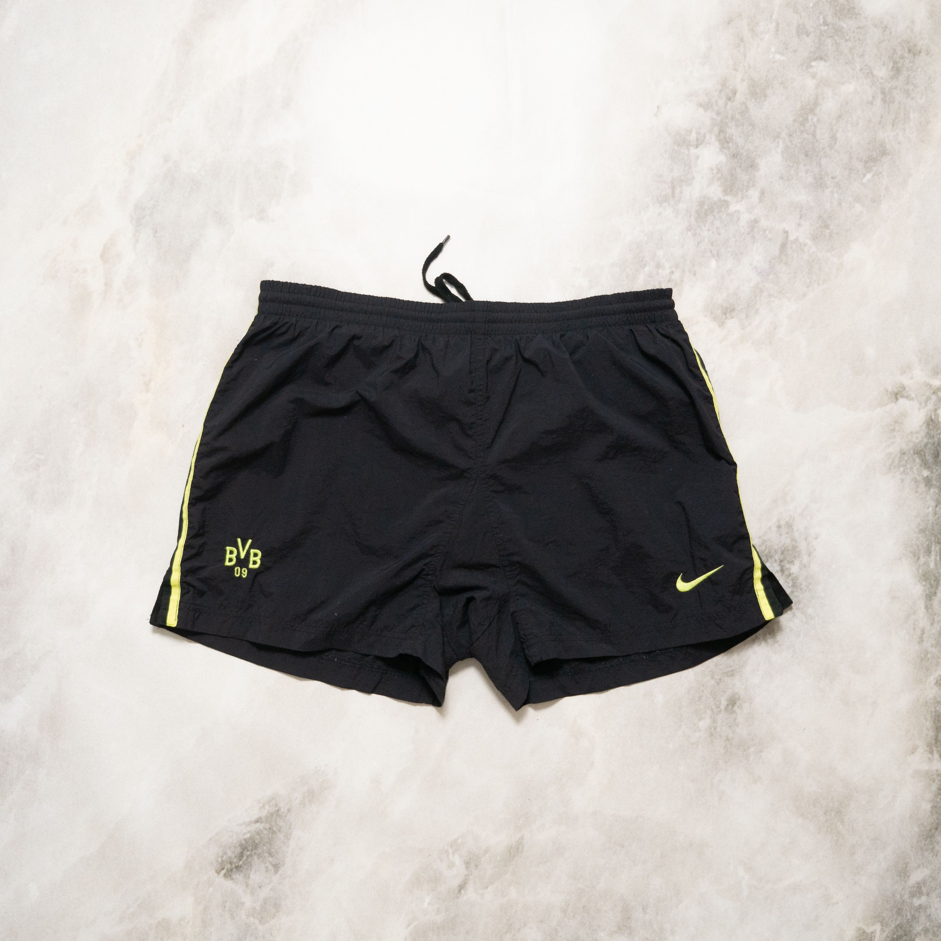 Nike Vintage 90s Nike Borussia Dortmund Soccer Shorts Kit L Size US 36 / EU 52 - 1 Thumbnail