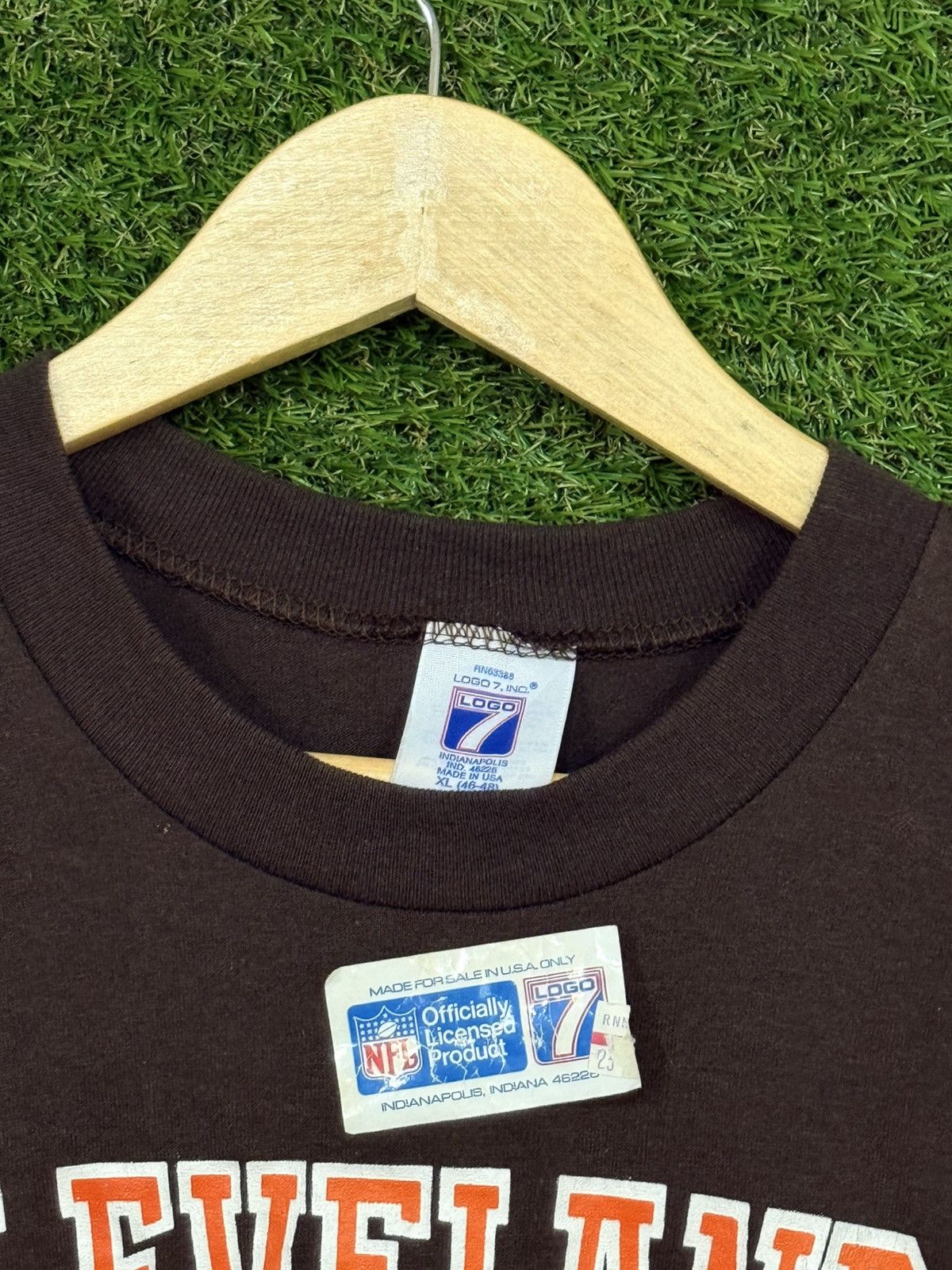 Vintage RARE Vintage Cleveland Browns Ohio NFL Logo 7 Tag DEAD STOCK Size US XL / EU 56 / 4 - 4 Thumbnail
