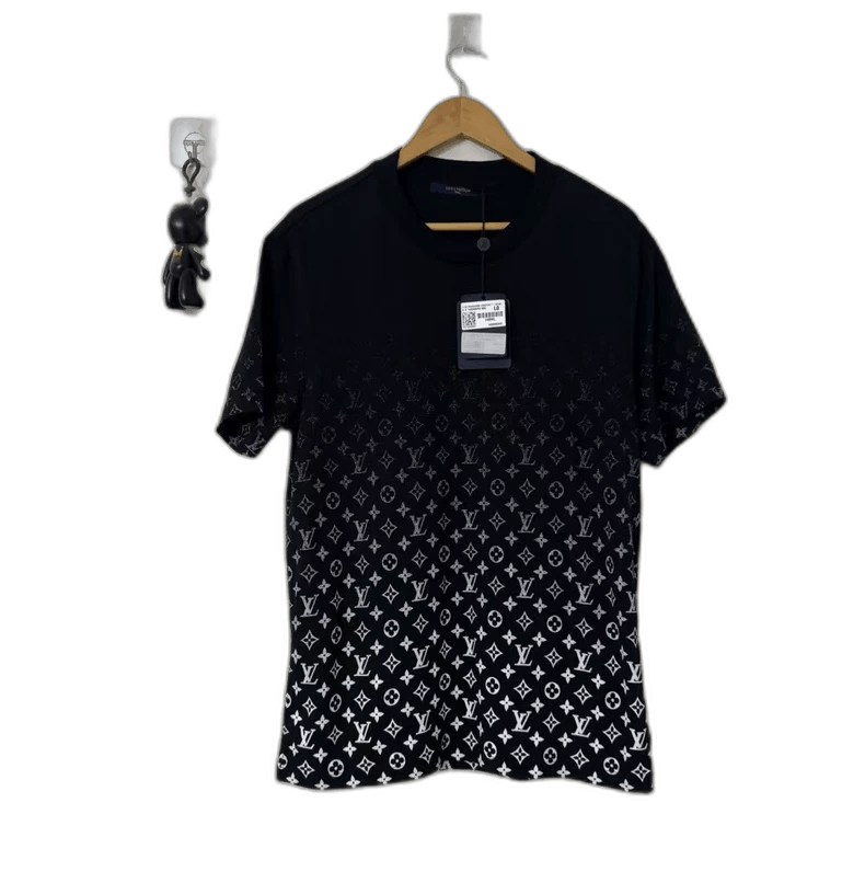 Louis Vuitton Louis Vuitton Gradient Print Short Sleeve - dmc Size M / US 6-8 / IT 42-44 - 1 Thumbnail