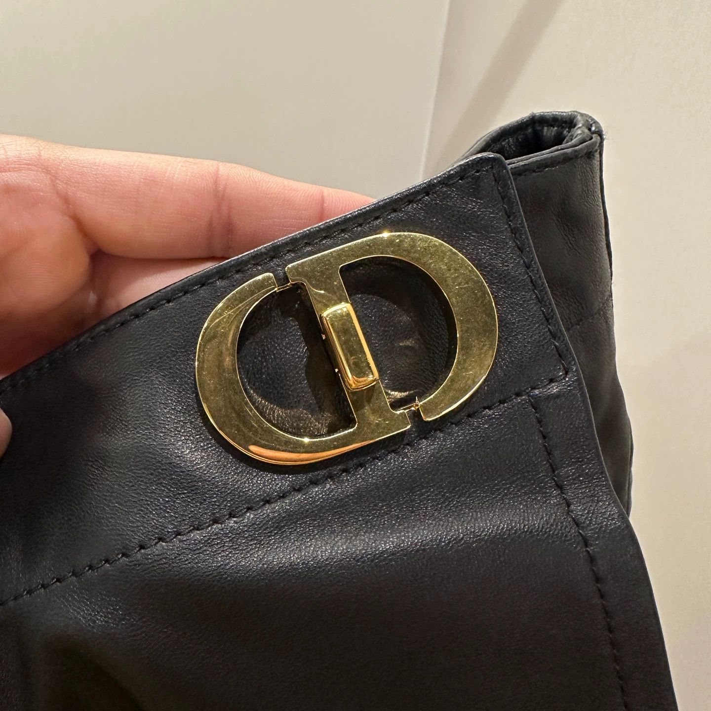 Christian Dior Monsieur Dior apr536 black gold CD buckle leather skirt 36 Size 26" / US 2 / IT 38 - 6 Thumbnail