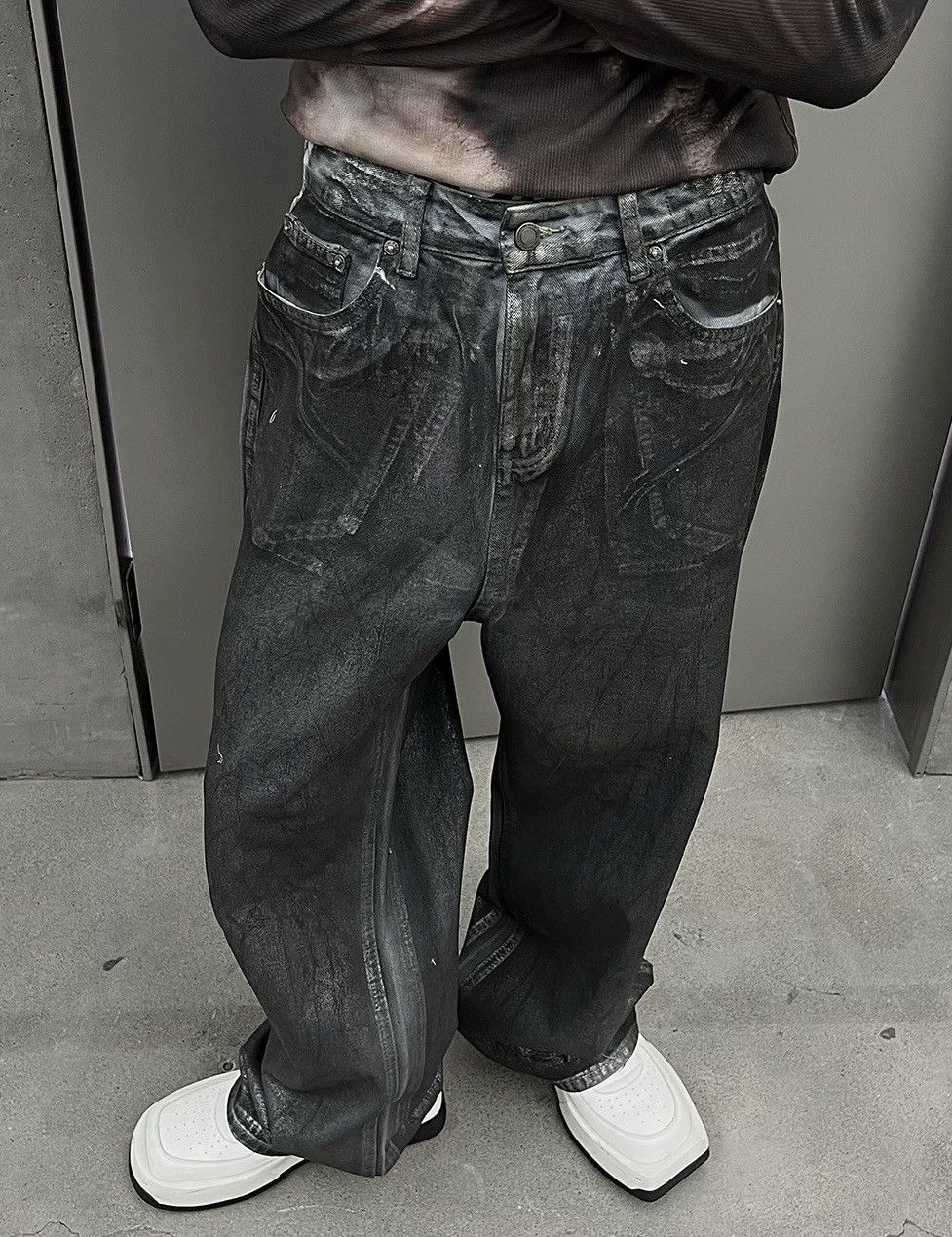 Japanese Brand × Vintage Avant garde fashion washed print faded punk jeans pants Size US 32 / EU 48 - 1 Thumbnail