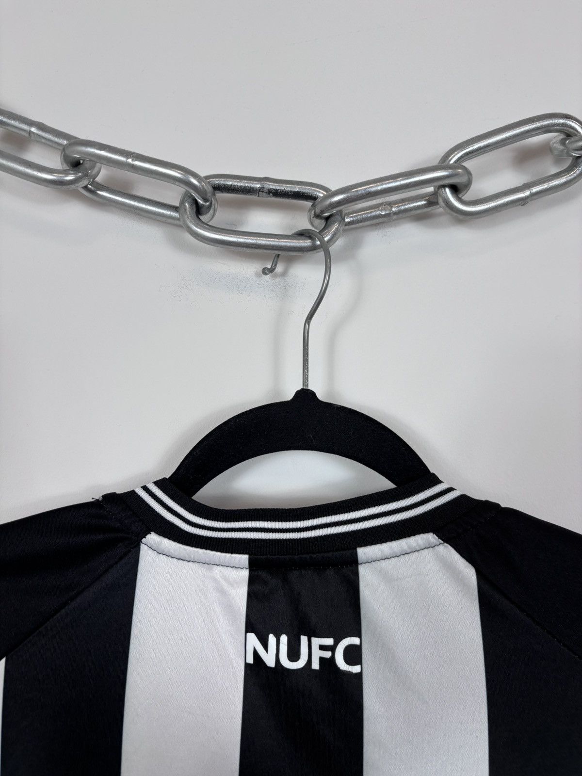 Castore Newcastle United 2023/2024 Home Isak #14 Soccer Jersey Size US M / EU 48-50 / 2 - 18 Thumbnail