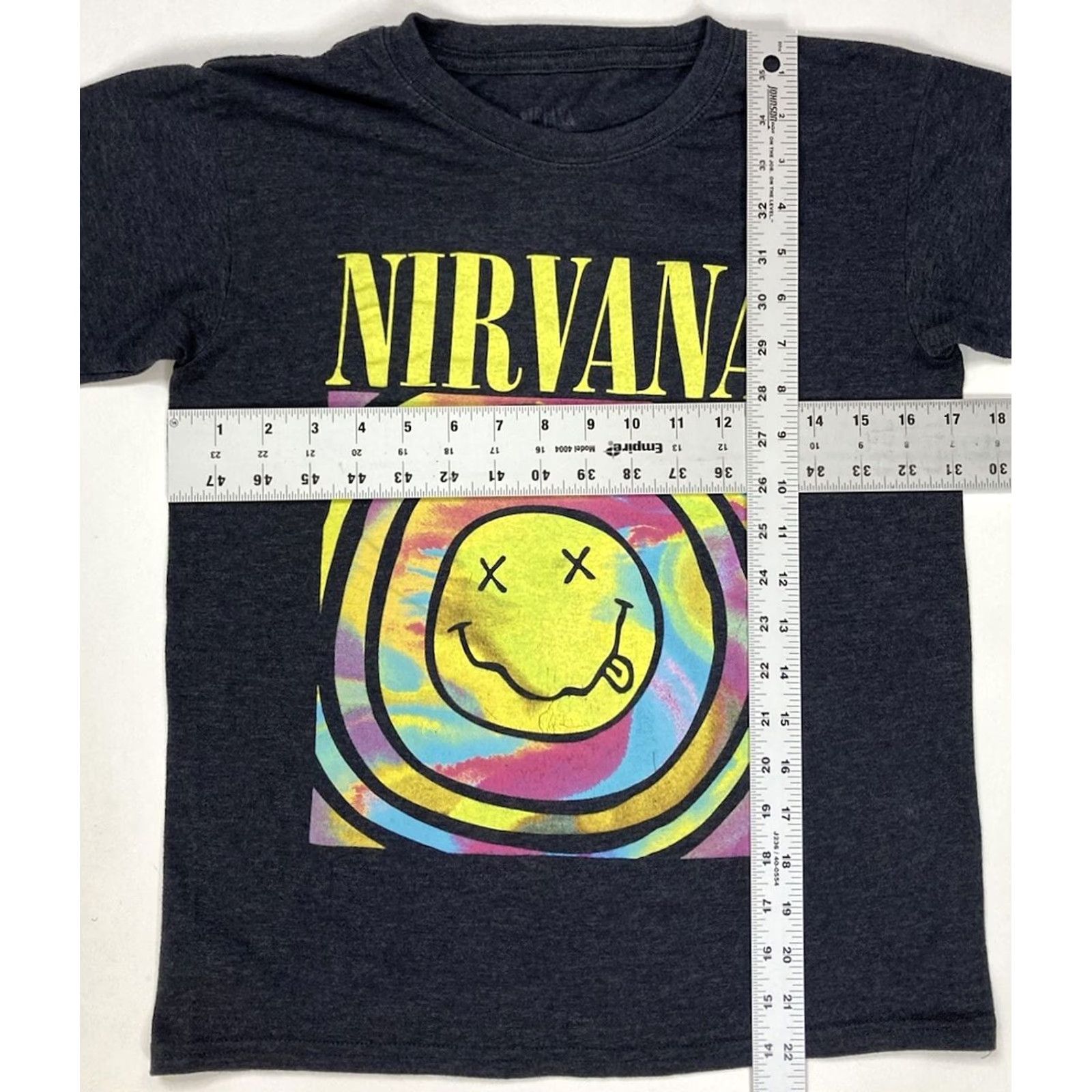 Logo 7 Nirvana Shirt Women XS Gray Short Sleeve Logo Graphic T-Shirt Music Band VINTAGE Size XS / US 0-2 / IT 36-38 - 5 Thumbnail