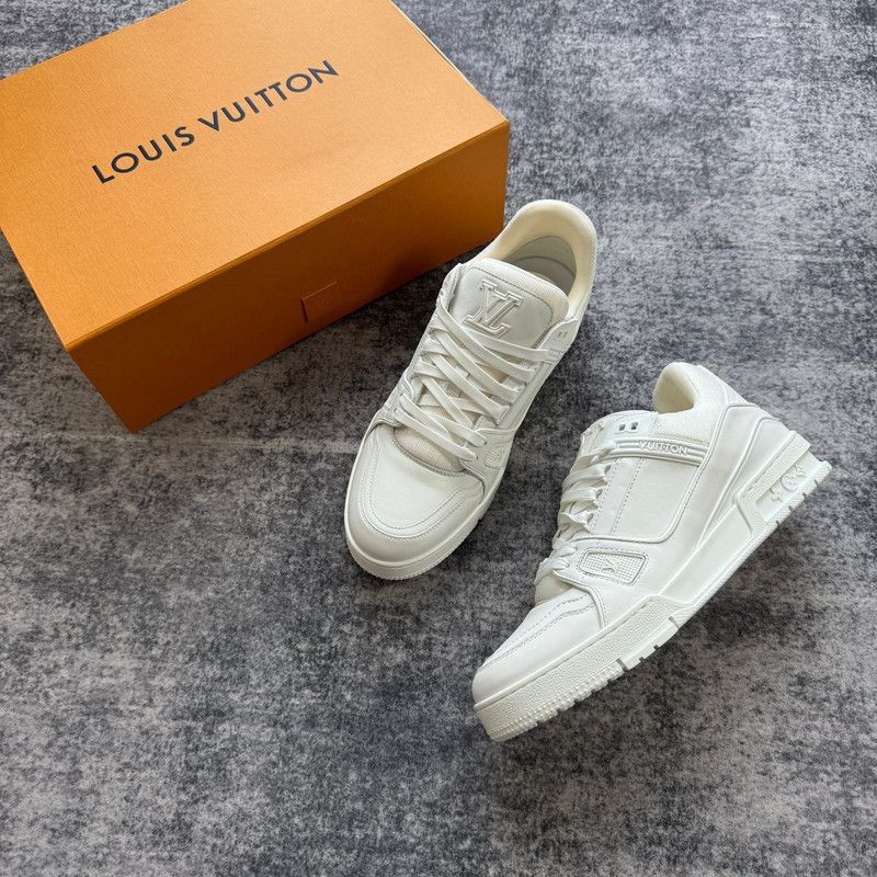 Louis Vuitton Louis Vuitton Low Top Trainer Sneakers for Men -2508 Size US 9.5 / EU 42-43 - 6 Thumbnail