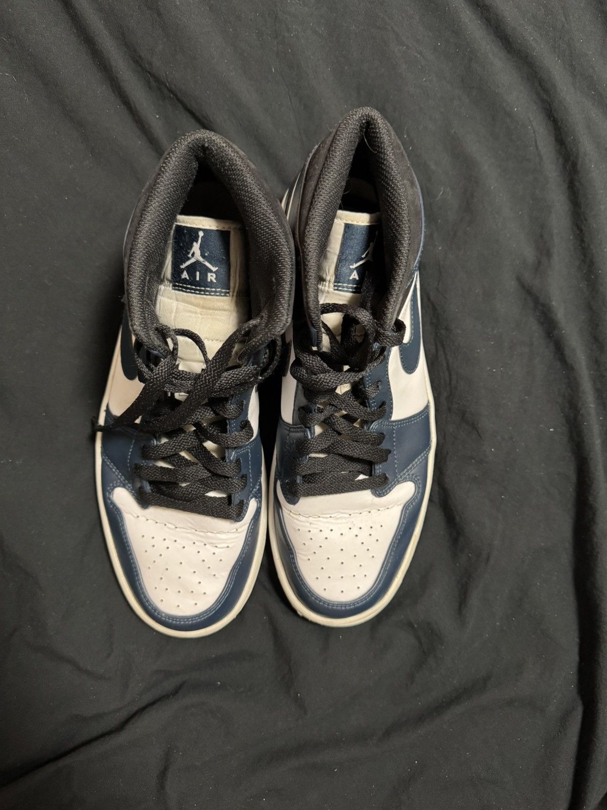 Jordan Brand × Nike Navy Jordan’s Hightops Size 9.5 Size US 9.5 / EU 42-43 - 2 Thumbnail