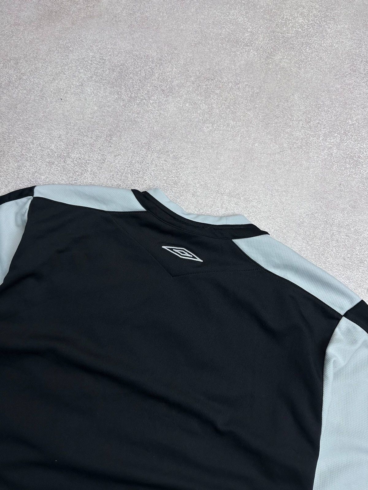 Umbro Vintage 90s Umbro Blockcore Rare T-shirt XL Size US XL / EU 56 / 4 - 6 Thumbnail