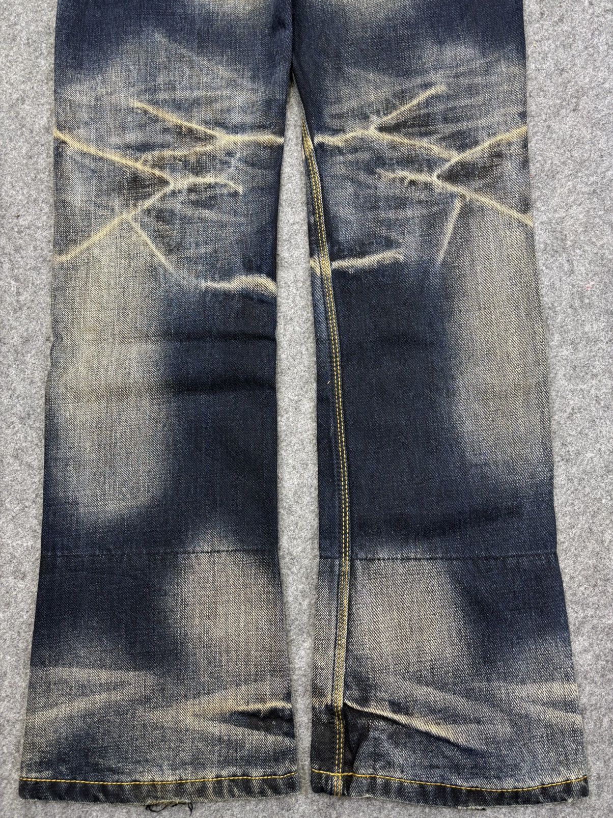 HIDEAWAYS 💥Flare💥Hideaway Rusty Fades Flare Denim F801 Size US 31 - 13 Thumbnail