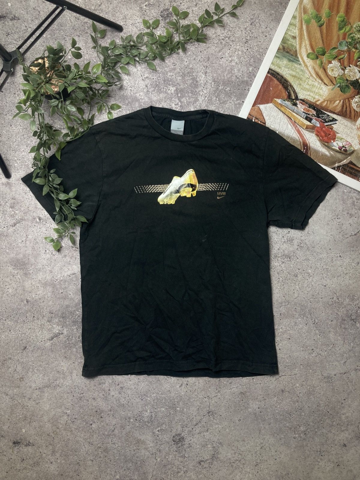 Nike × Vintage Vintage 00’s Nike T-Shirt Football Art Boots Size US L / EU 52-54 / 3 - 1 Thumbnail