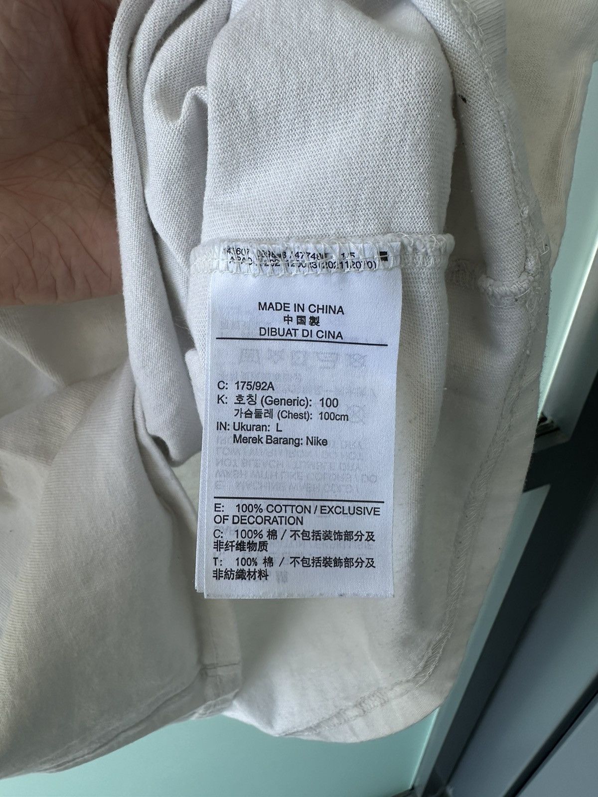 Nike Nike Sportswear Earth T-Shirt 'White' FB9812-133 Size US L / EU 52-54 / 3 - 4 Thumbnail