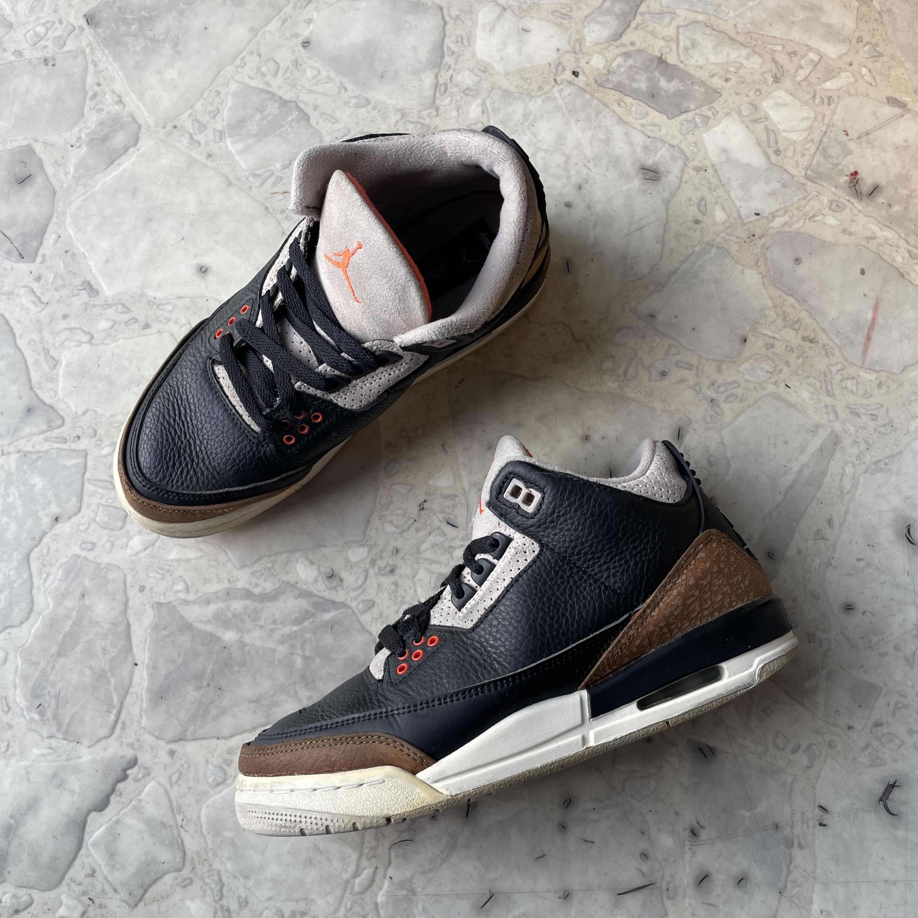 Jordan Brand Air Jordan 3 Retro "Desert Elephant" sneakers Size US 7.5 / IT 37.5 - 1 Thumbnail
