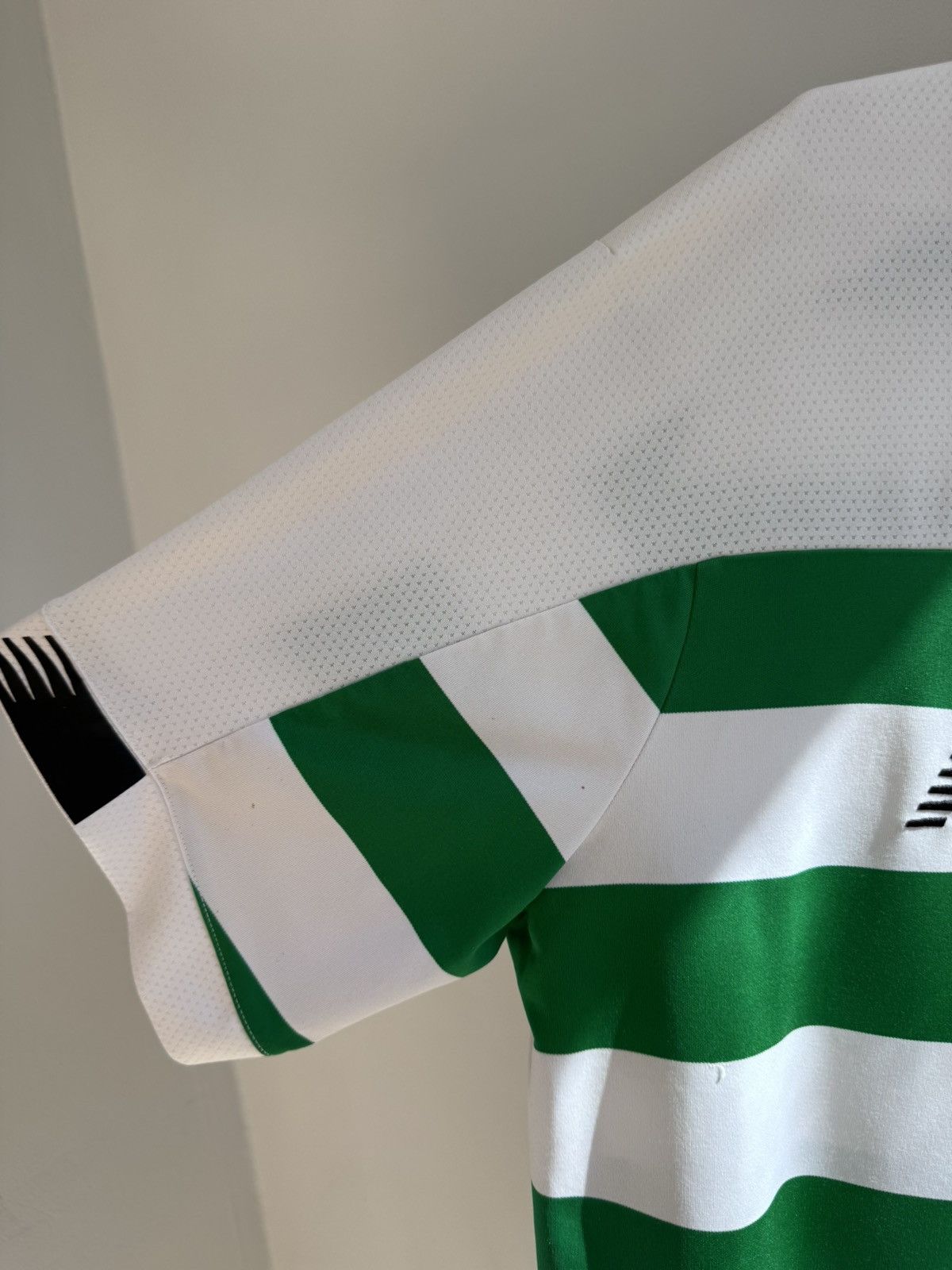 New Balance CELTIC 2019 2020 HOME FOOTBALL SHIRT SOCCER JERSEY Size US M / EU 48-50 / 2 - 5 Thumbnail