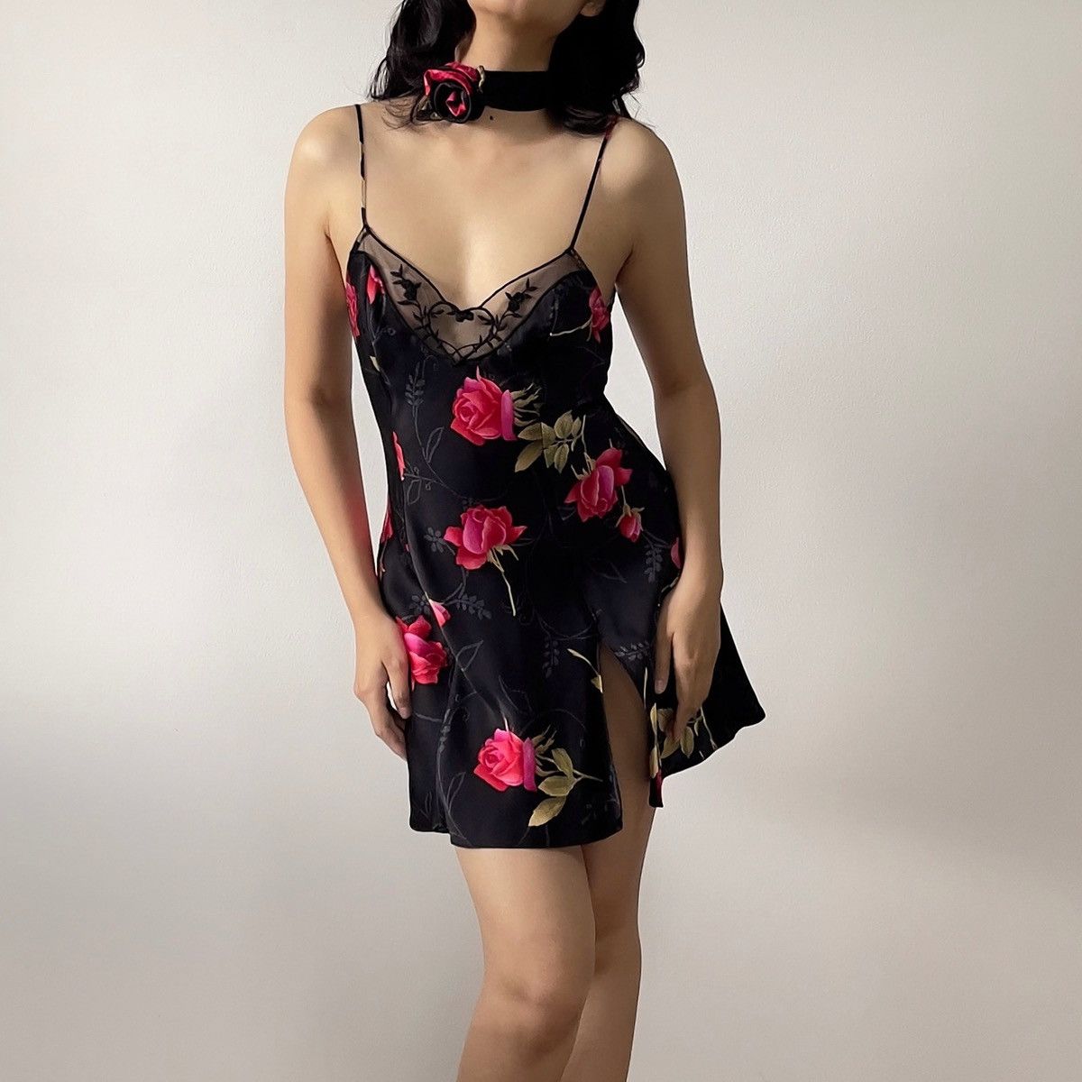Victoria's Secret Victoria’s Secret 1990s Black Floral Silk Slip Dress (XS) Size XS / US 0-2 / IT 36-38 - 7 Thumbnail