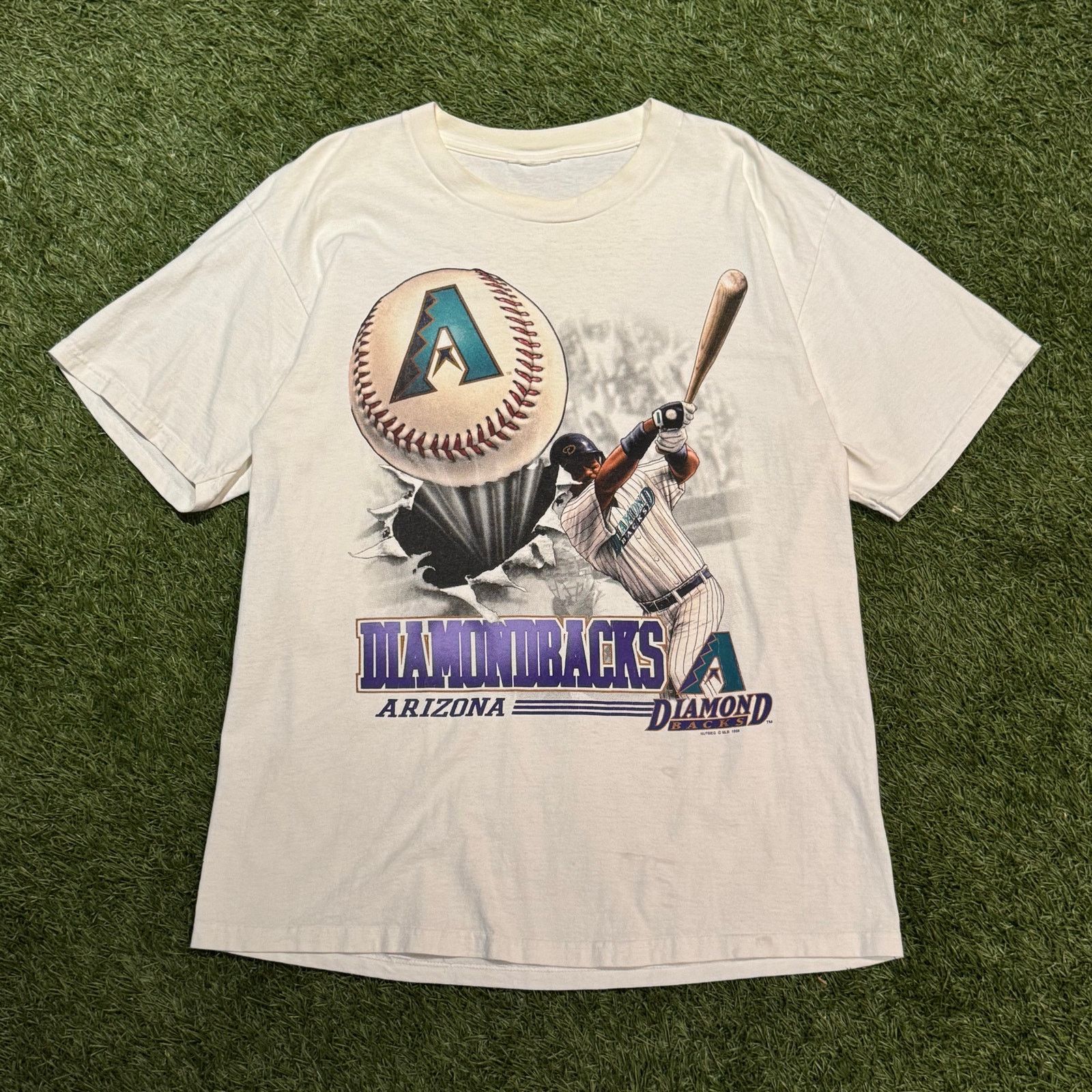 Nutmeg 1998 Nutmeg Arizona Diamondbacks Home Run Graphic Tee Size US L / EU 52-54 / 3 - 1 Thumbnail