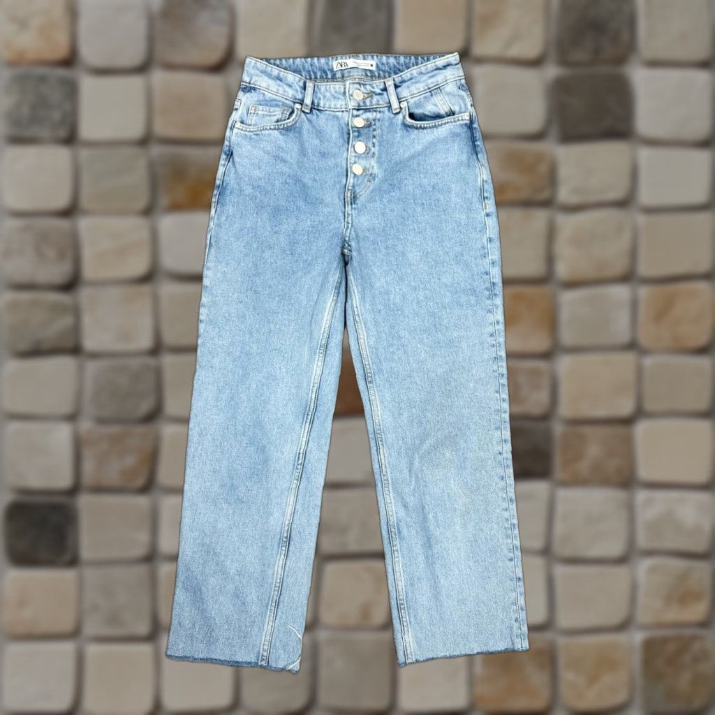 Zara VINTAGE Zara Jeans Womens 4 Light Blue Denim Button Fly Raw Hem Straight Jeans Womens 4 Zara Jeans Size 27" / US 4 / IT 40 - 1 Thumbnail