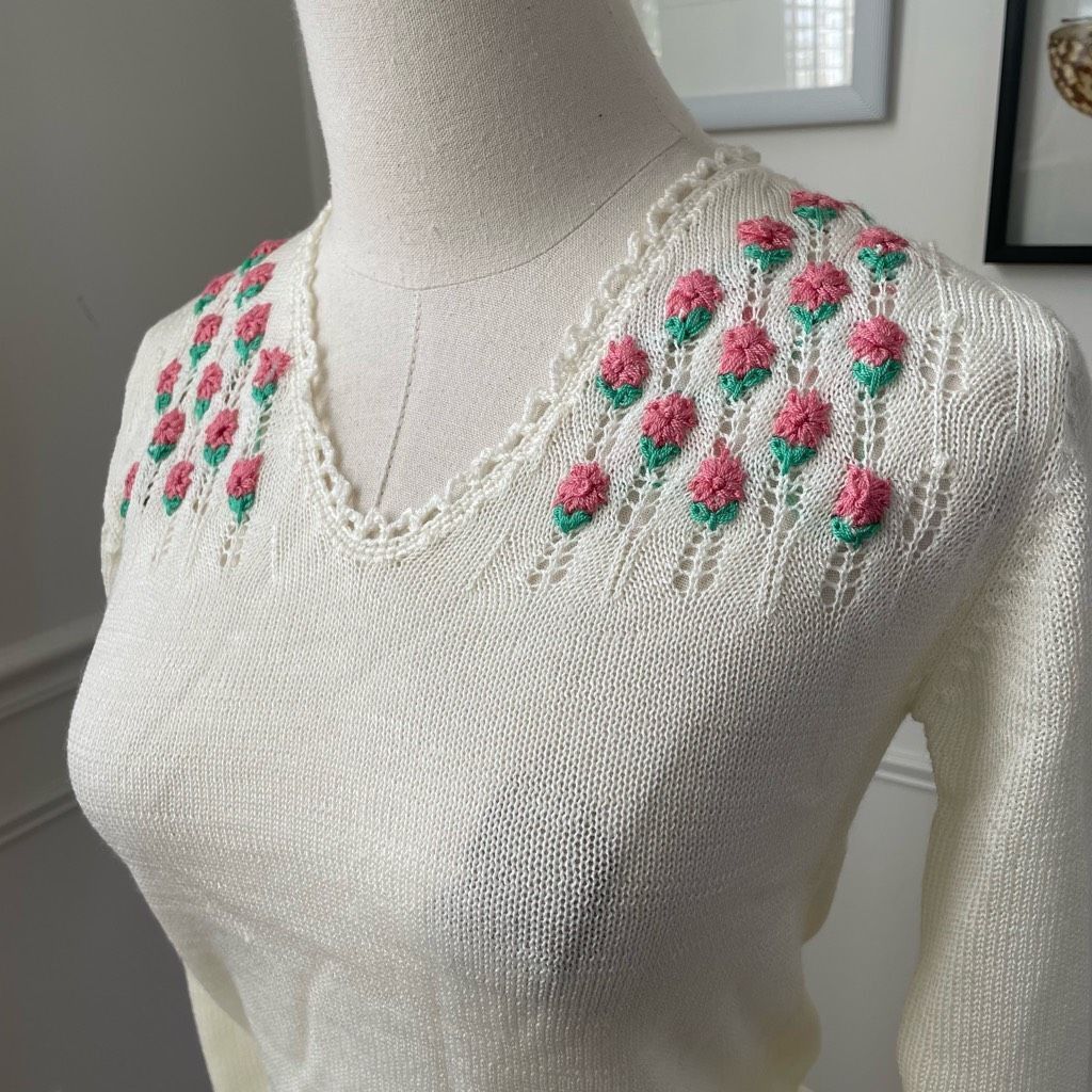 Vintage NWT NOS Vintage 70s Georgie Porgie Knit Sweater Embroidered Flowers XS Size XS / US 0-2 / IT 36-38 - 1 Thumbnail