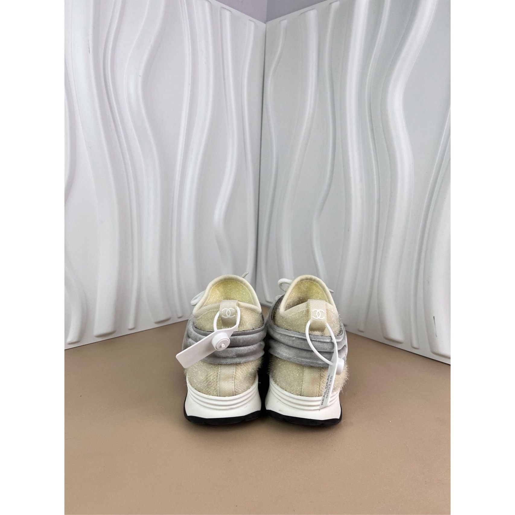 Chanel Chanel Silver & Cream Textured Sneakers Size 38 With White L Size US 8 / IT 38 - 6 Thumbnail