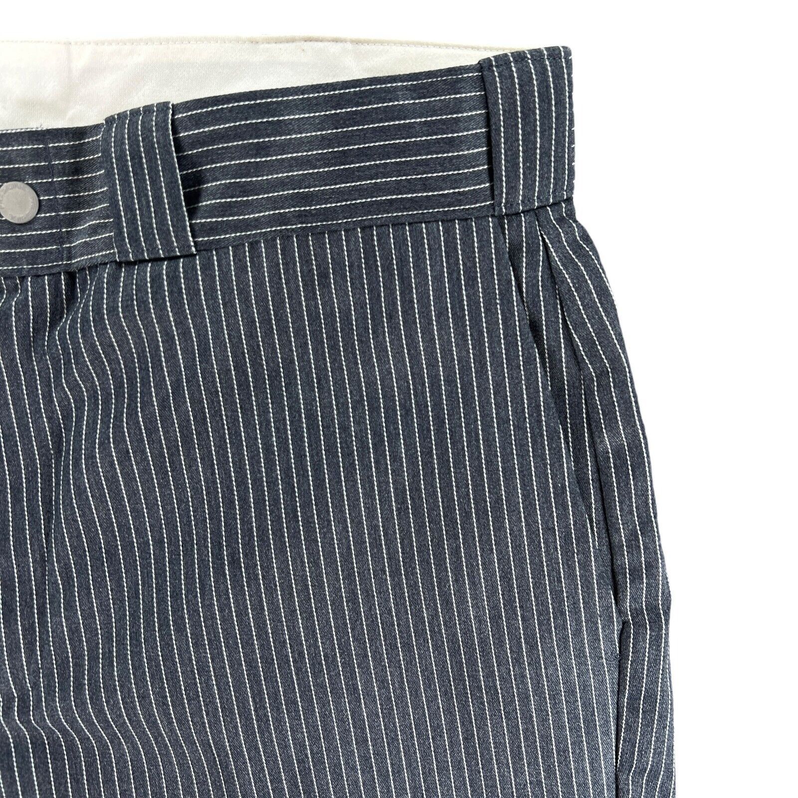 Freshjive FreshJive Pin Stripe Shorts Men 34 USA Street VINTAGE Y2K 90 Size US 34 / EU 50 - 9 Thumbnail