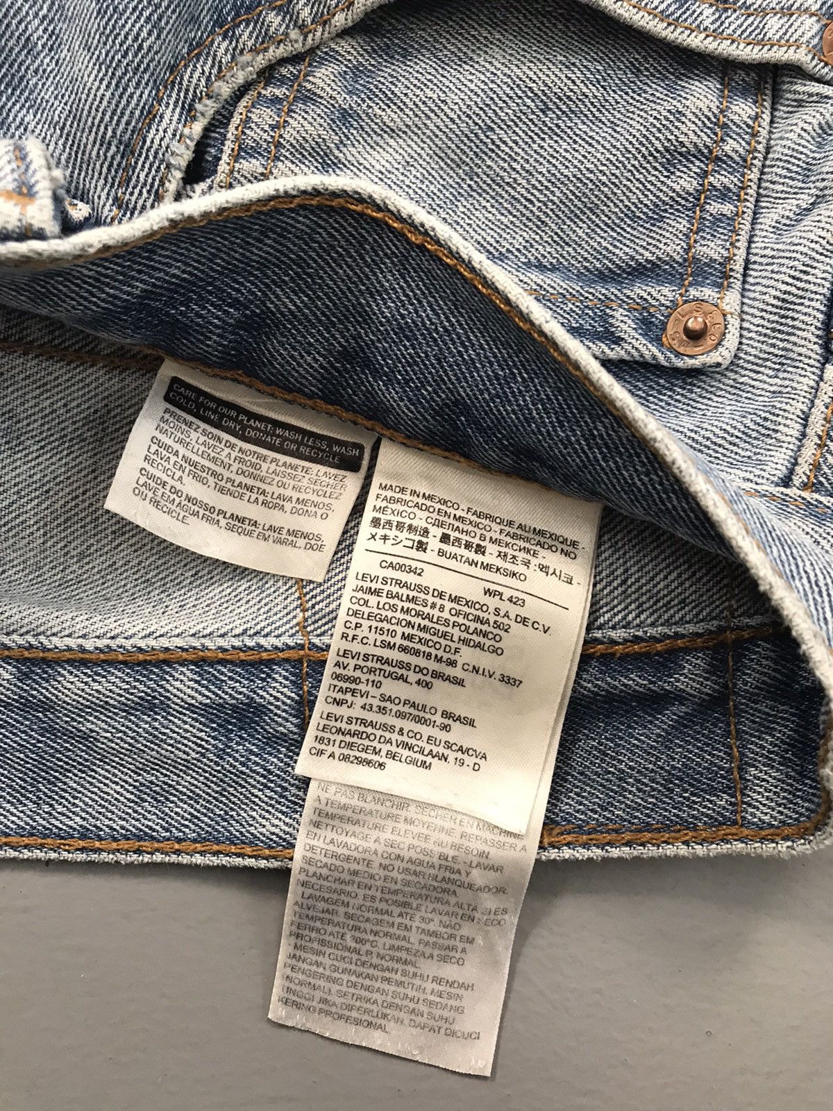 Levi's × Vintage Vintage Levi’s 550 faded baggy fit denim Size US 36 / EU 52 - 5 Thumbnail