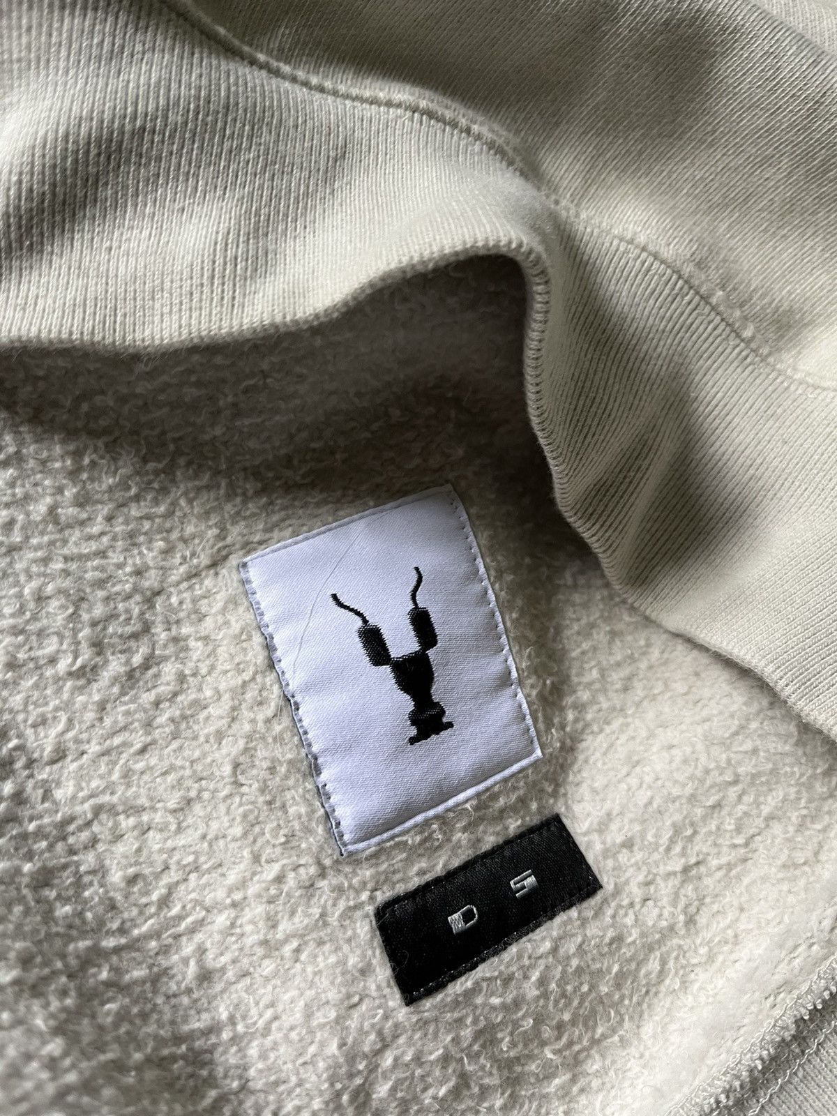 Rick Owens Rick Owens DRKSHDW embroidered sweatshirt robot logo beige Size US S / EU 44-46 / 1 - 14 Thumbnail
