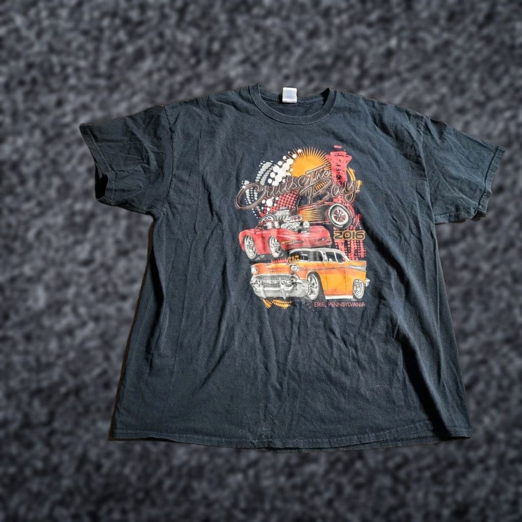 Gildan VINTAGE Mens 2XL Cruise The Bay 2016 Erie PA T Shirt Double Sided Classic Car Show Size US XXL / EU 58 / 5 - 1 Thumbnail