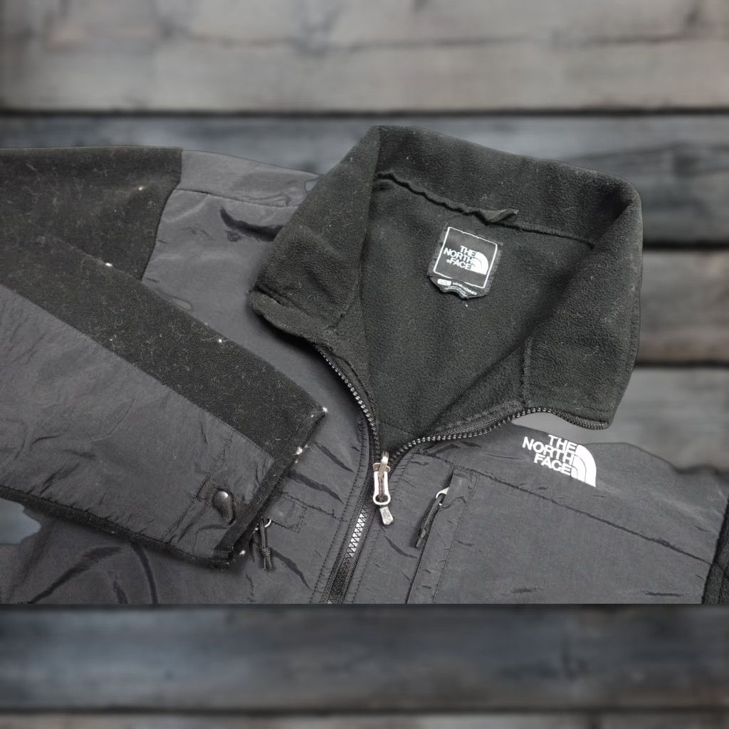 The North Face VINTAGE The North Face Denali Fleece Jacket Mens Large Black Zip Size US L / EU 52-54 / 3 - 1 Thumbnail