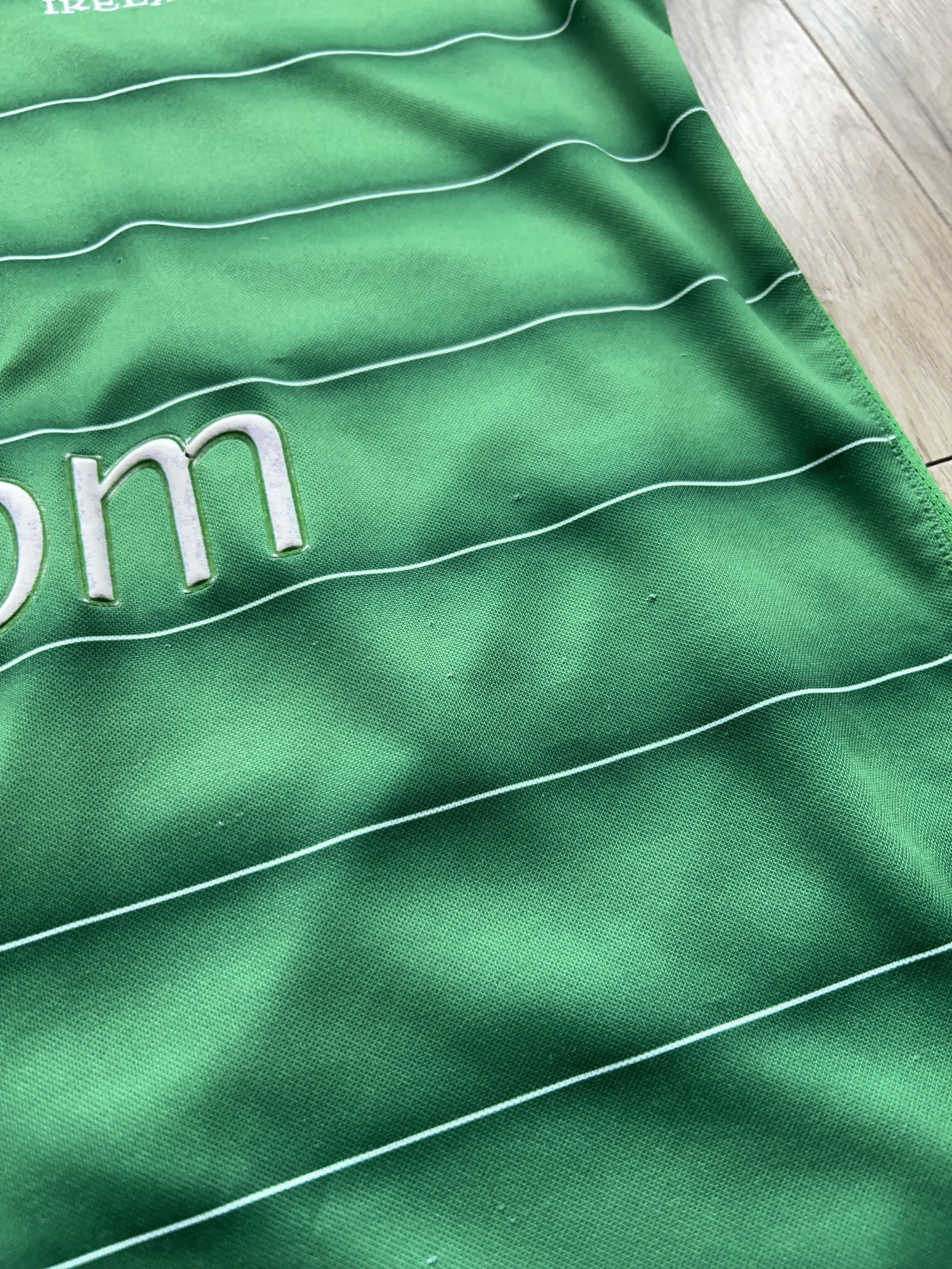 Umbro Mens Ireland 2003 Home Football Soccer Shirt Jersey Size S Size US S / EU 44-46 / 1 - 6 Thumbnail