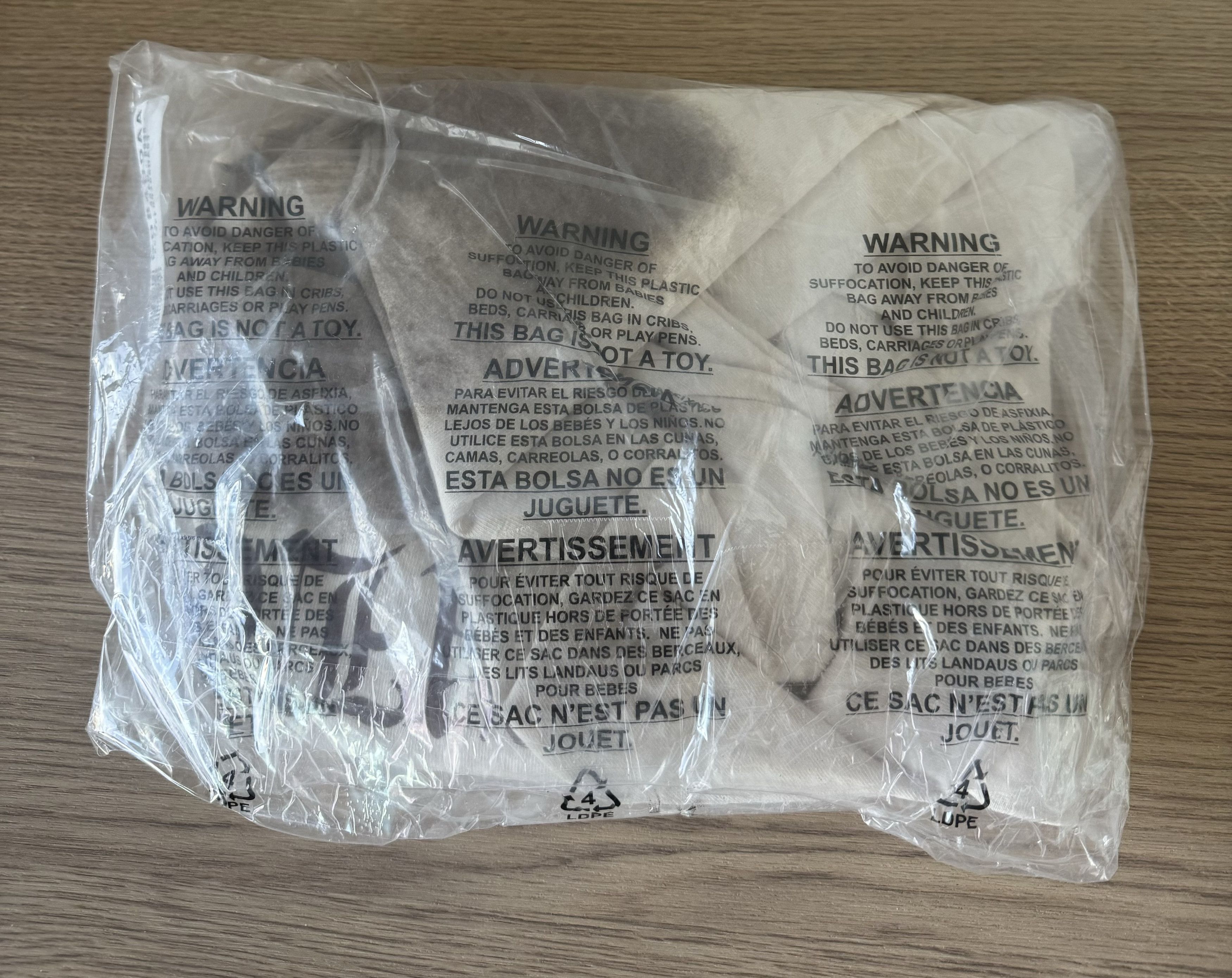Kanye West Yeezy Vultures White t Size US M / EU 48-50 / 2 - 1 Thumbnail