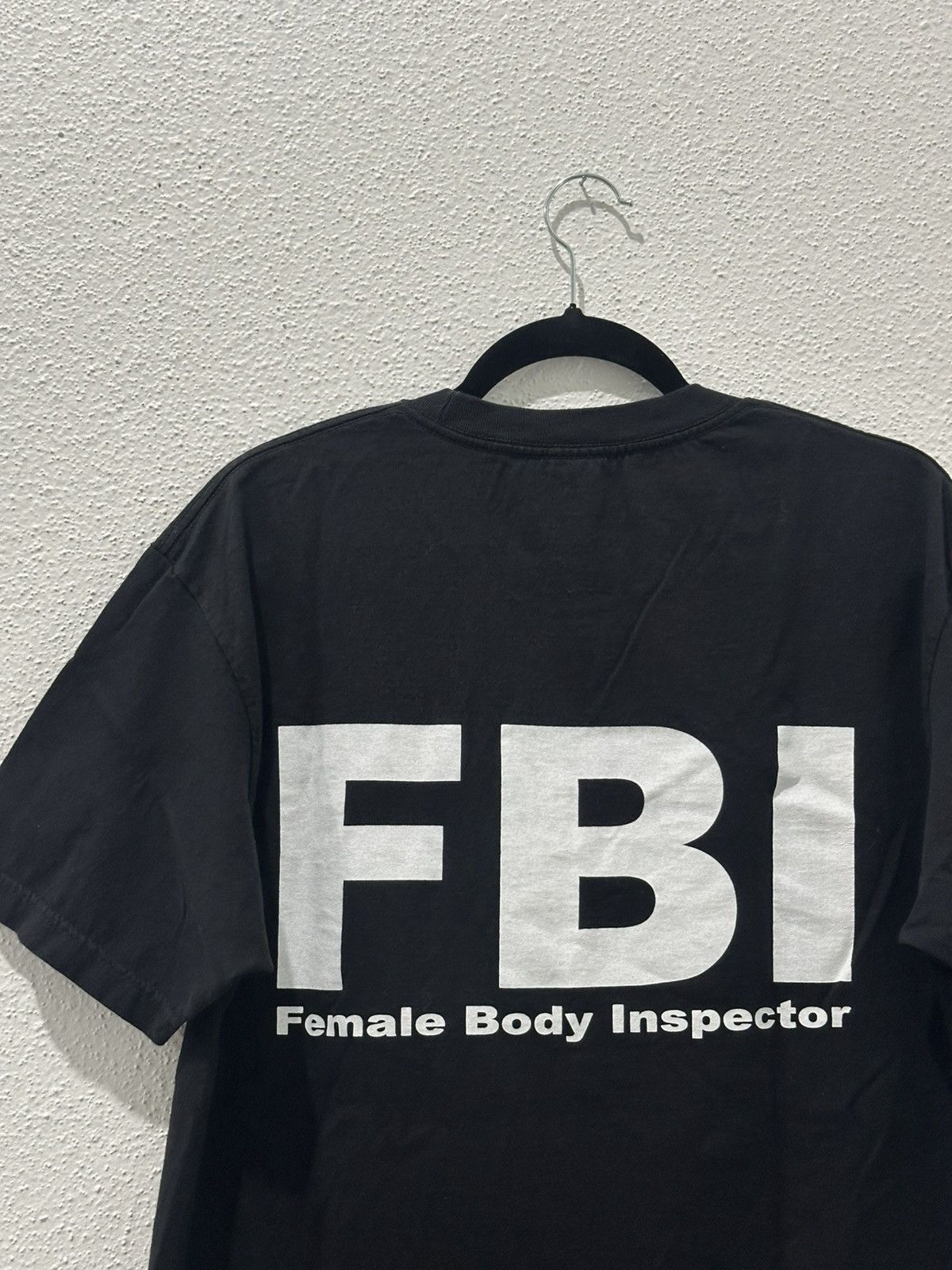 AAA Vintage 90s FBI Female Body Inspector Humor Parody T-shirt L Size US L / EU 52-54 / 3 - 2 Thumbnail
