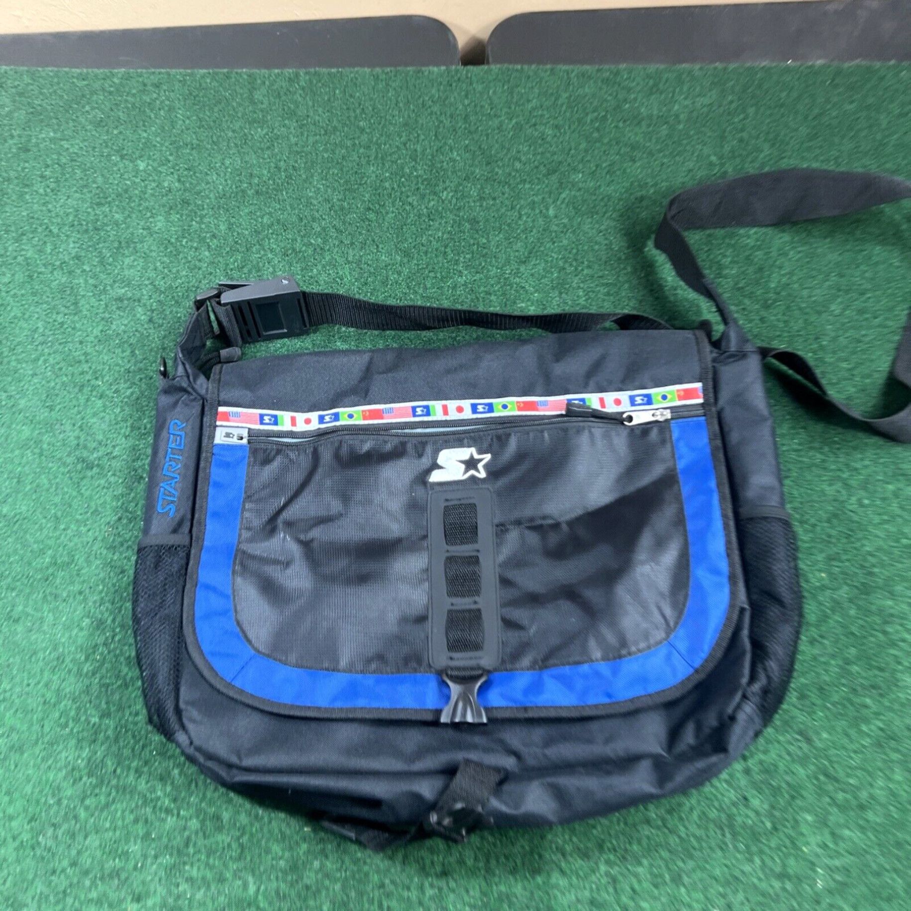 Starter Vintage Starter World Flag Laptop Messenger Bag Size ONE SIZE - 1 Thumbnail