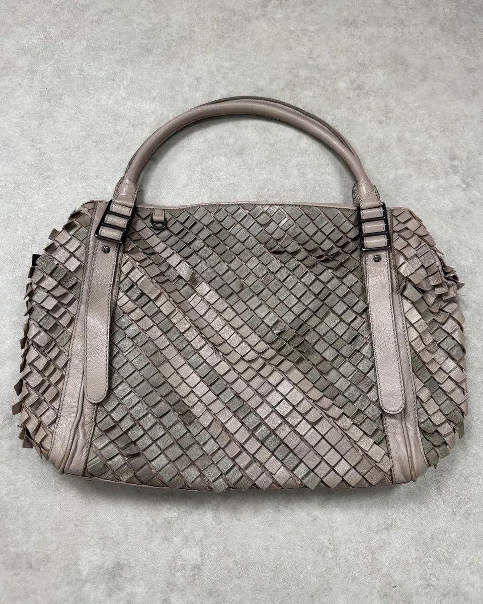 Burberry Burberry Grey Leather Textured Handle Bag Size ONE SIZE - 3 Thumbnail