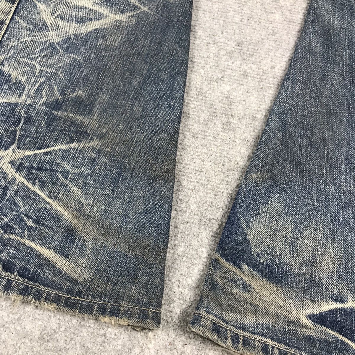 If Six Was Nine × Le Grande Bleu (L.G.B.) FALRE DENIM RATTLE TRAP BOOTCUT DISTRESSED DENIM PANTS Size US 30 / EU 46 - 6 Thumbnail