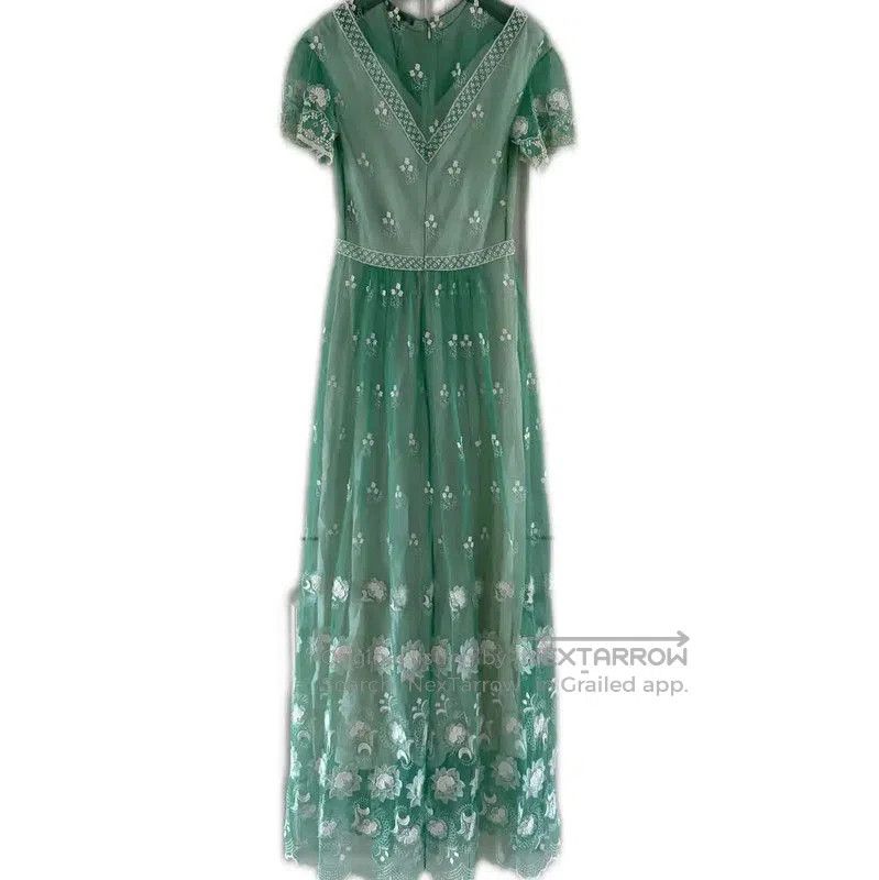 slim fit dress slacks BURBERRY PRORSUM Pre-Fall 2012 Size 8 Green Silk Ruched Evening Dress Gown  – Sui Generis Designer Consignment